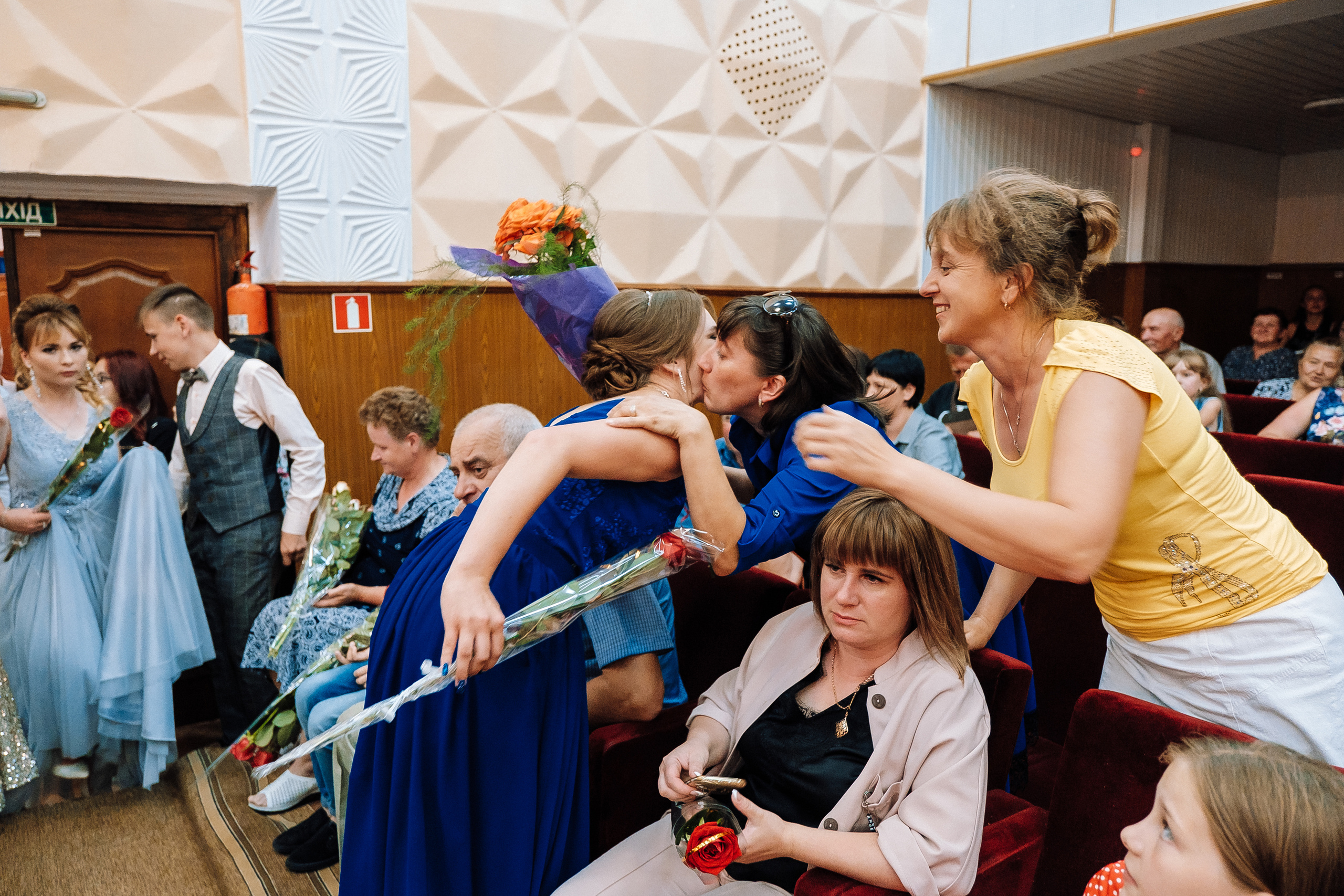 Выпускной школа номер 3. Хмельник. Ivan Skufinsky — wedding and family photographer in Vancouver