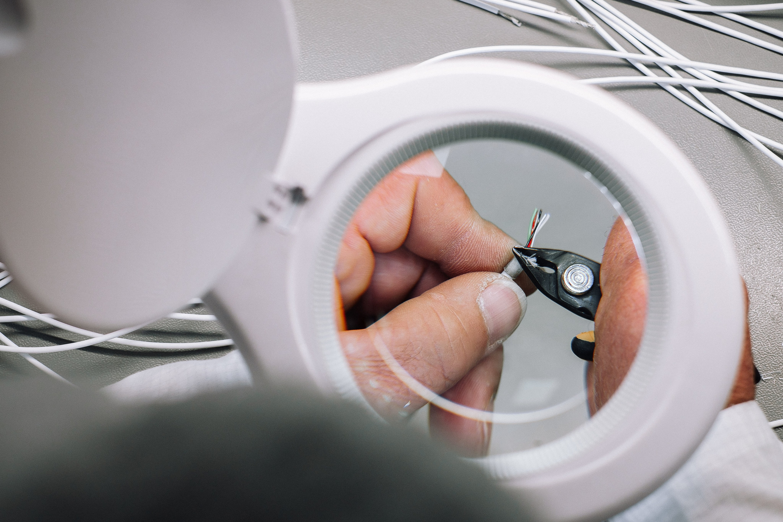 E & E Cable Solutions Factory. Ivan Skufinsky — wedding and family photographer in Vancouver