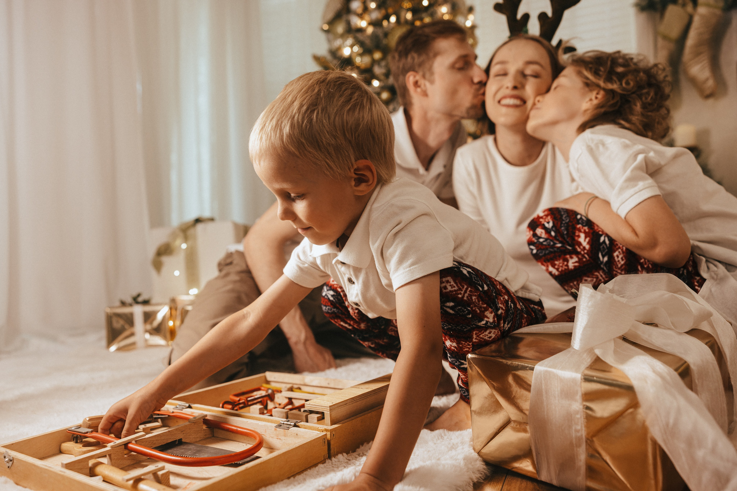 Christmas photo shoot 2025. Ivan Skufinsky — wedding and family photographer in Vancouver