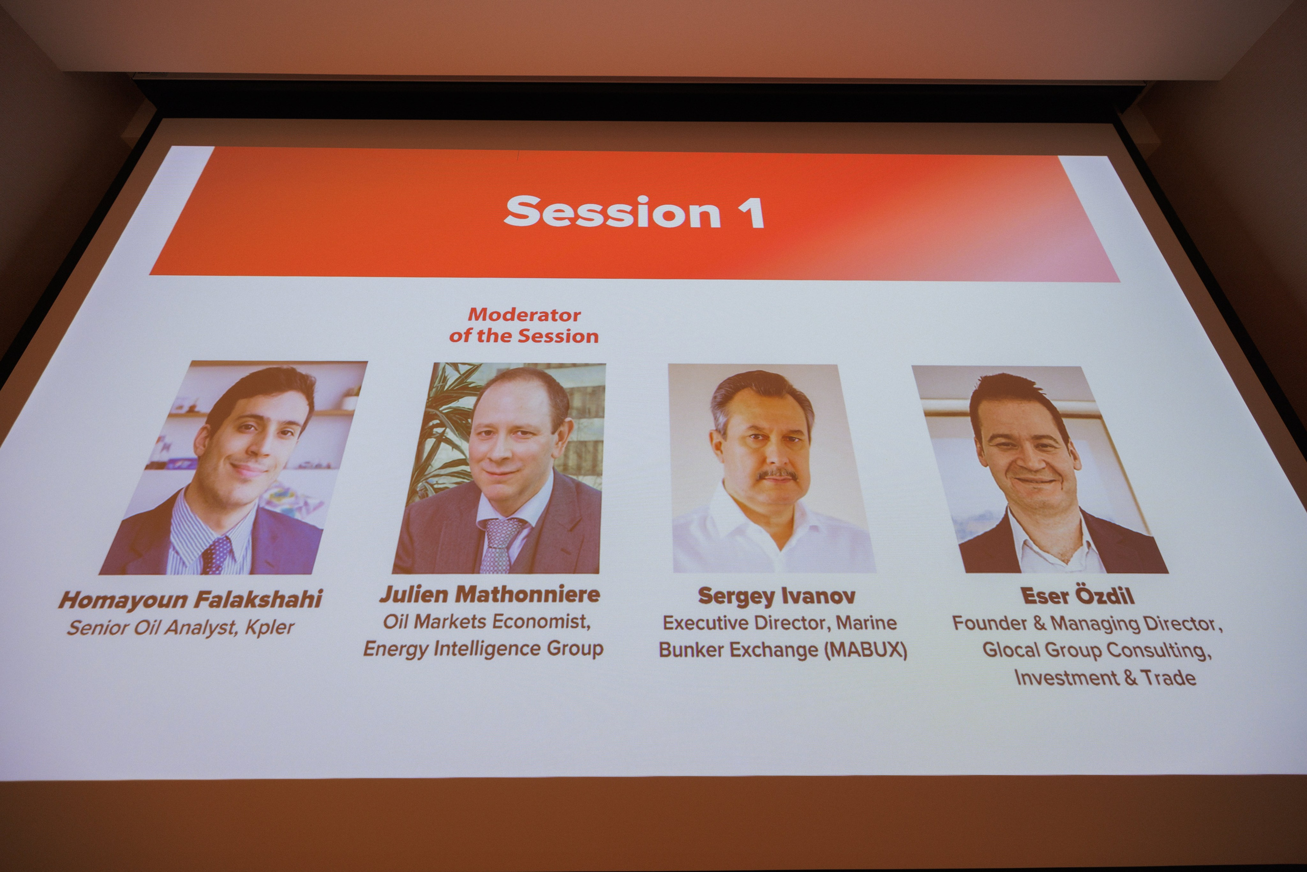 EXECUTIVE RETREAT Izmir Confidence Information Services. Ivan Skufinsky — wedding and family photographer in Vancouver