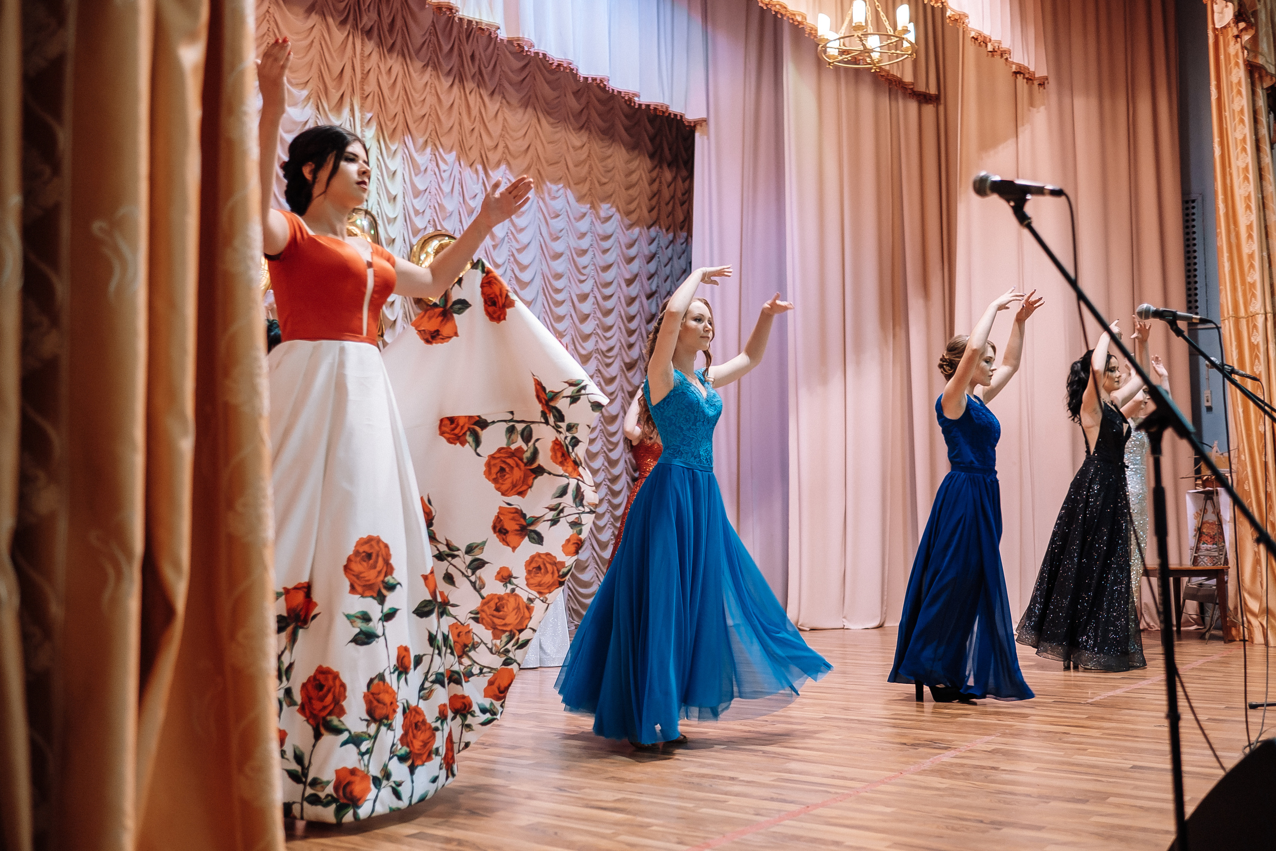 Выпускной школа номер 3. Хмельник. Ivan Skufinsky — wedding and family photographer in Vancouver