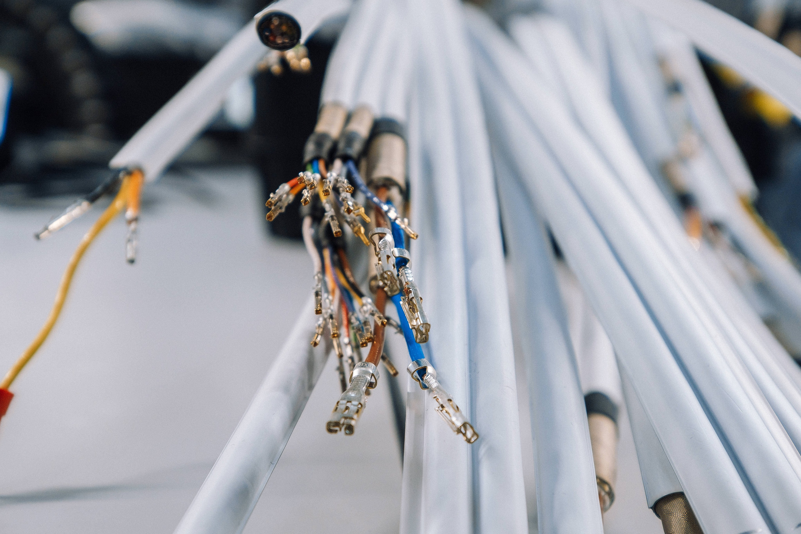 E & E Cable Solutions Factory. Ivan Skufinsky — wedding and family photographer in Vancouver