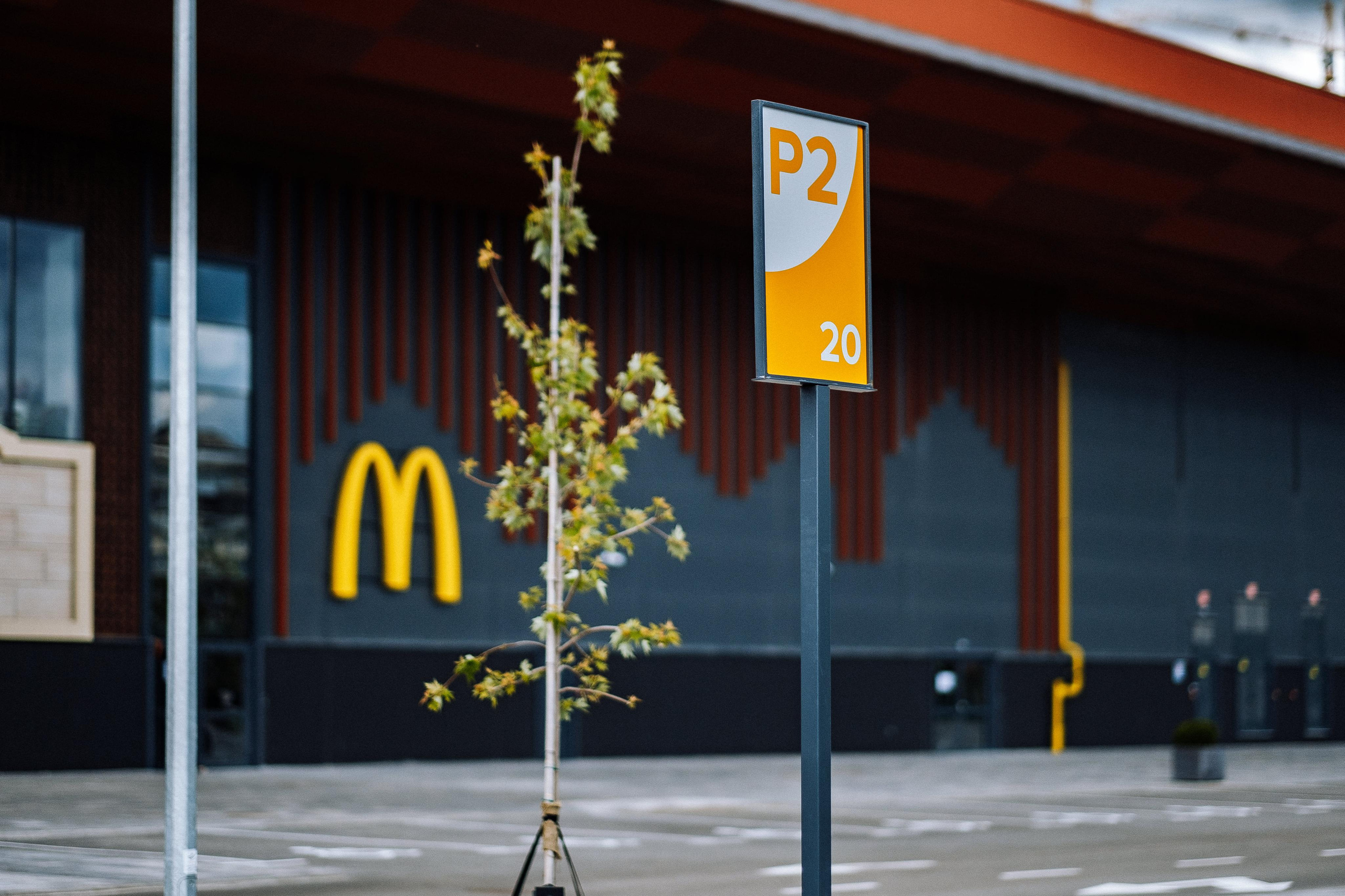 EXTERIER RETROVILLE. Ivan Skufinsky — wedding and family photographer in Vancouver