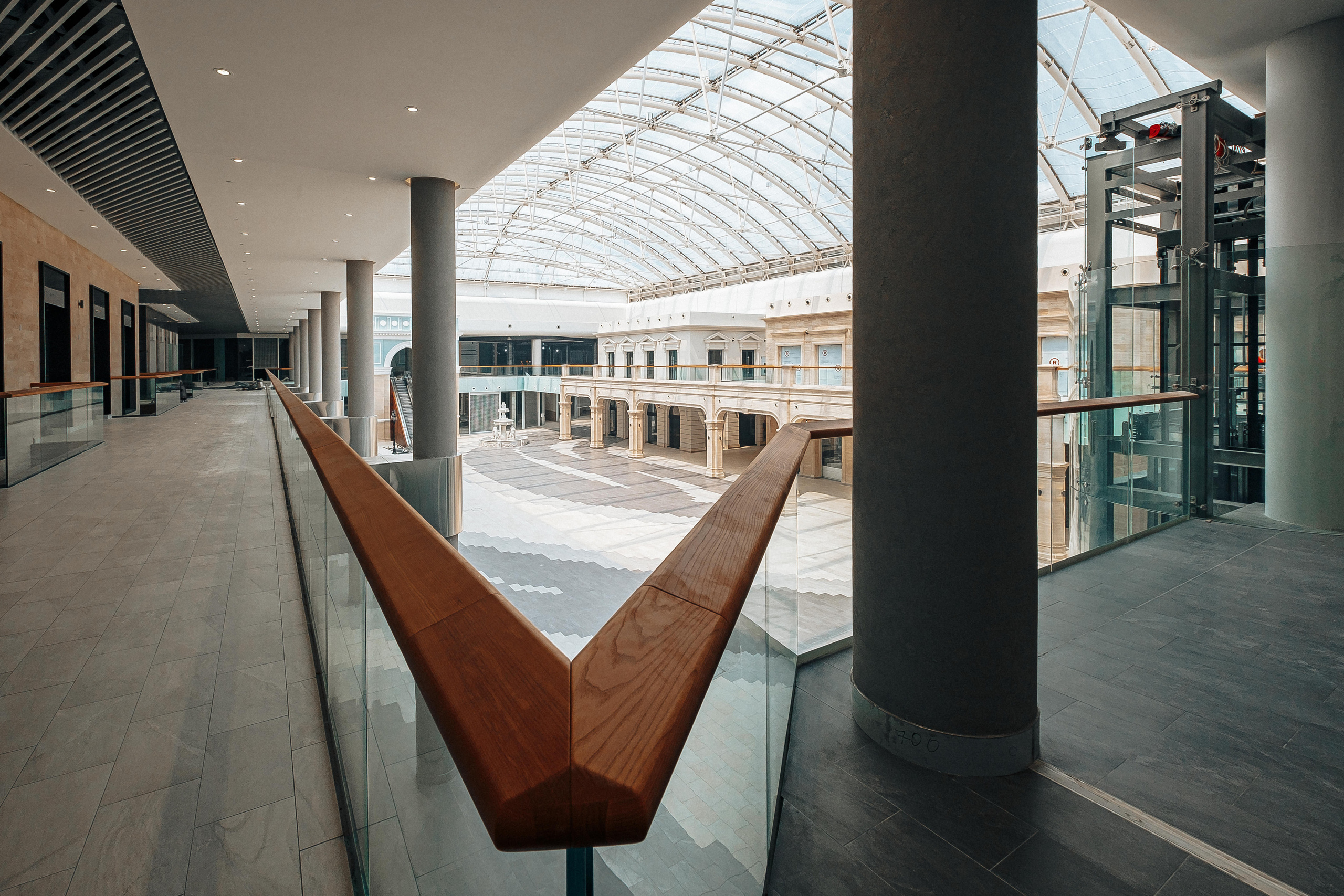 INTERIOR RETROVILLE. Ivan Skufinsky — wedding and family photographer in Vancouver