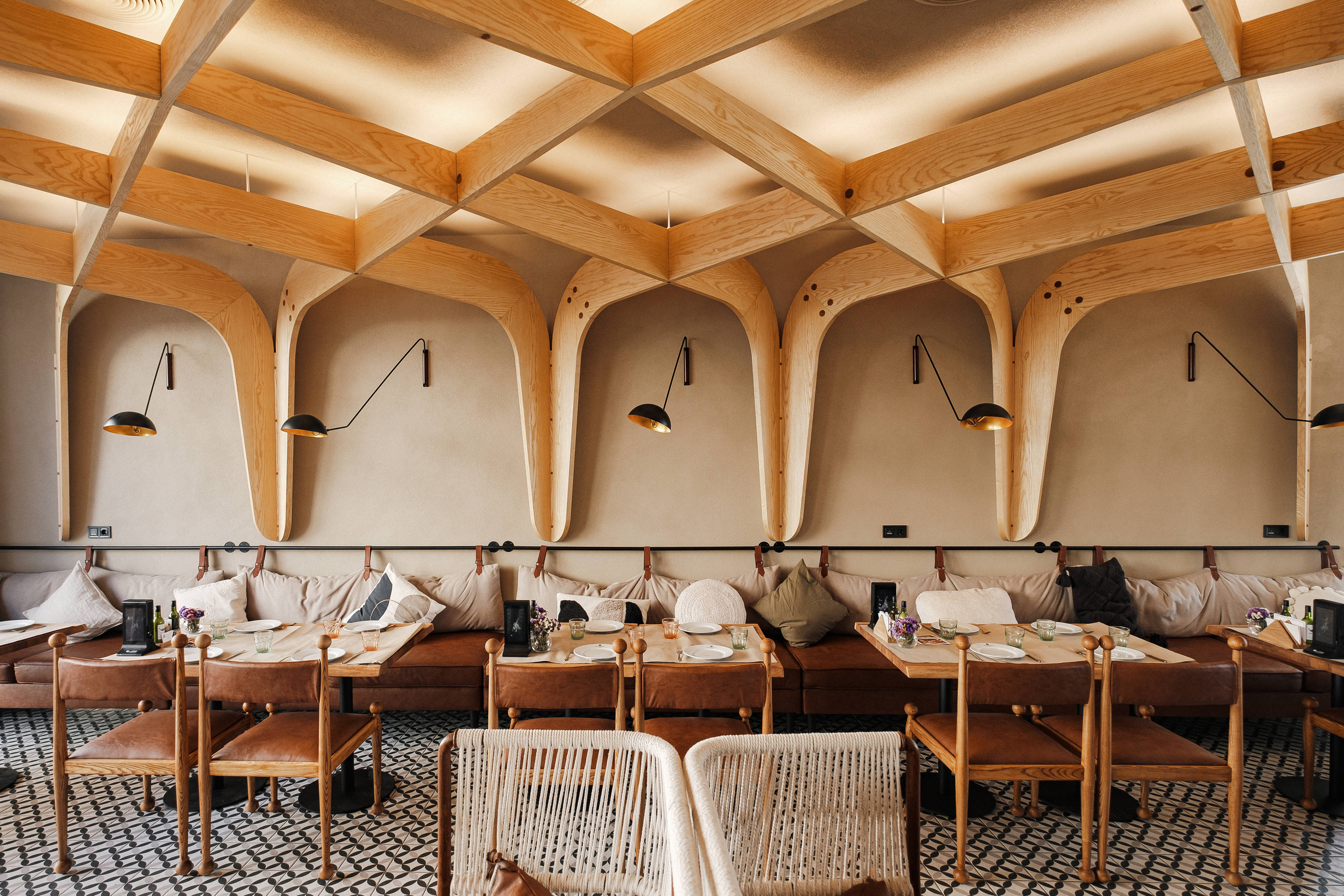 Interior photography and video shooting of a restaurant in Vancouver. Ivan Skufinsky — wedding and family photographer in Vancouver