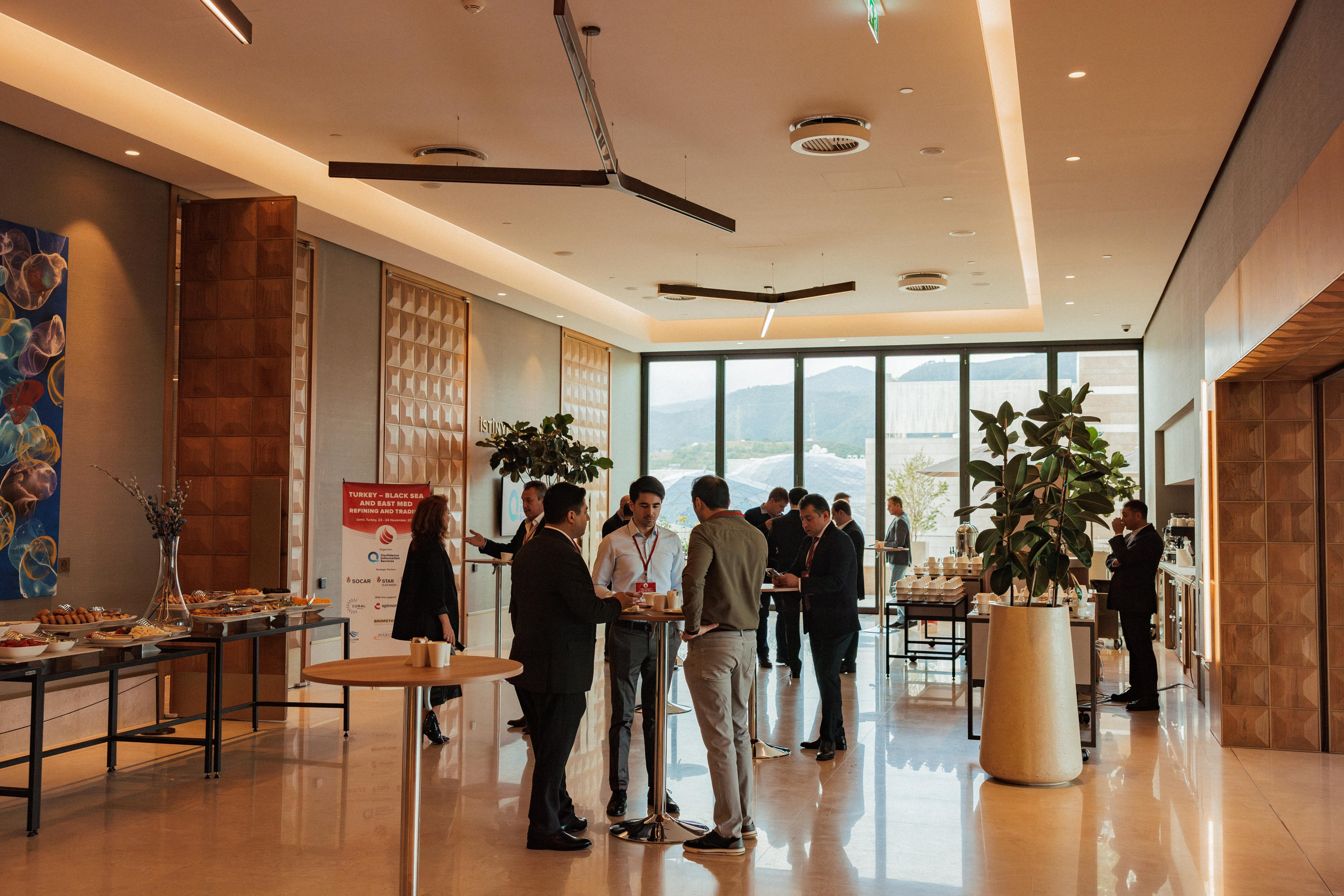 EXECUTIVE RETREAT Izmir Confidence Information Services. Ivan Skufinsky — wedding and family photographer in Vancouver