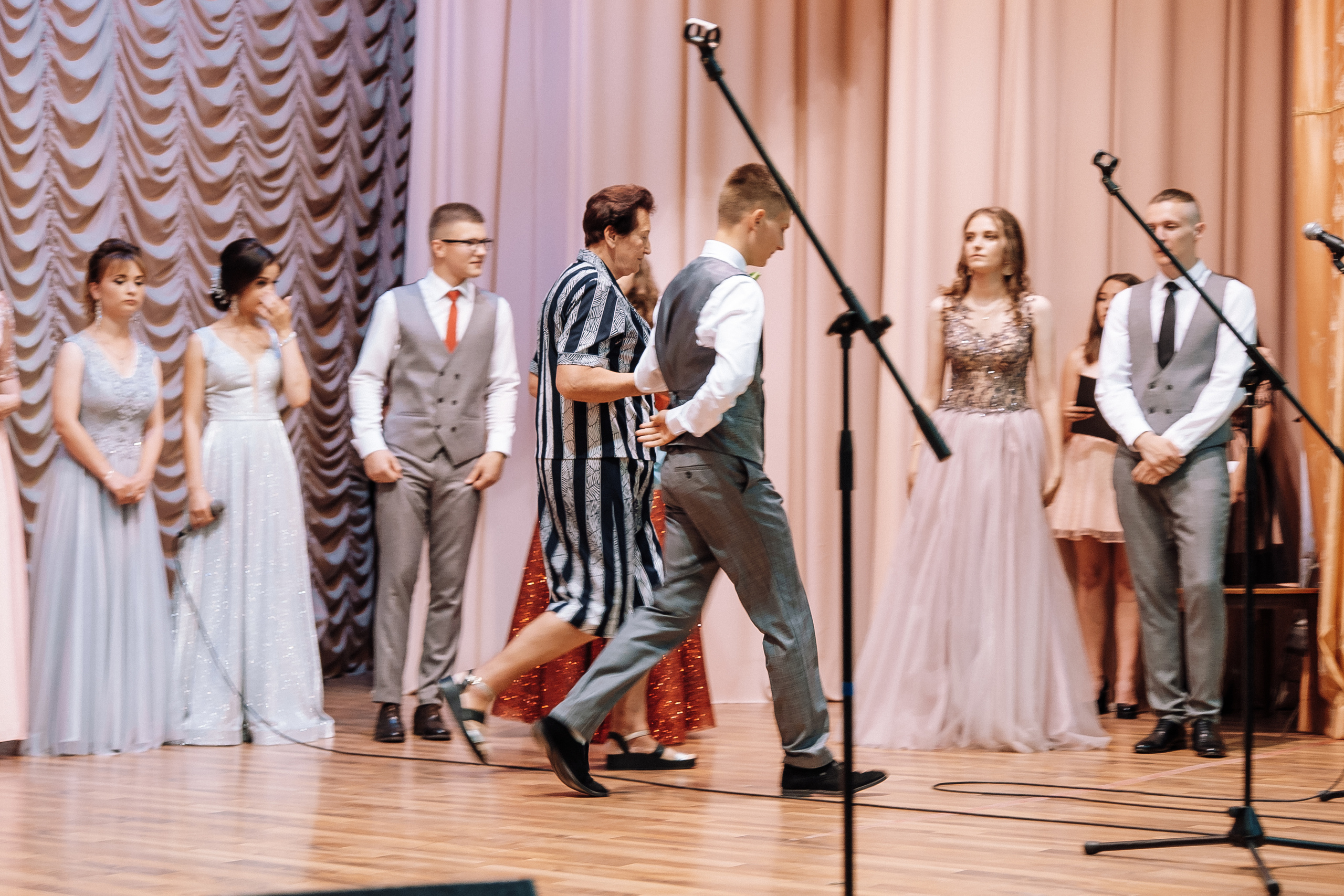 Выпускной школа номер 3. Хмельник. Ivan Skufinsky — wedding and family photographer in Vancouver