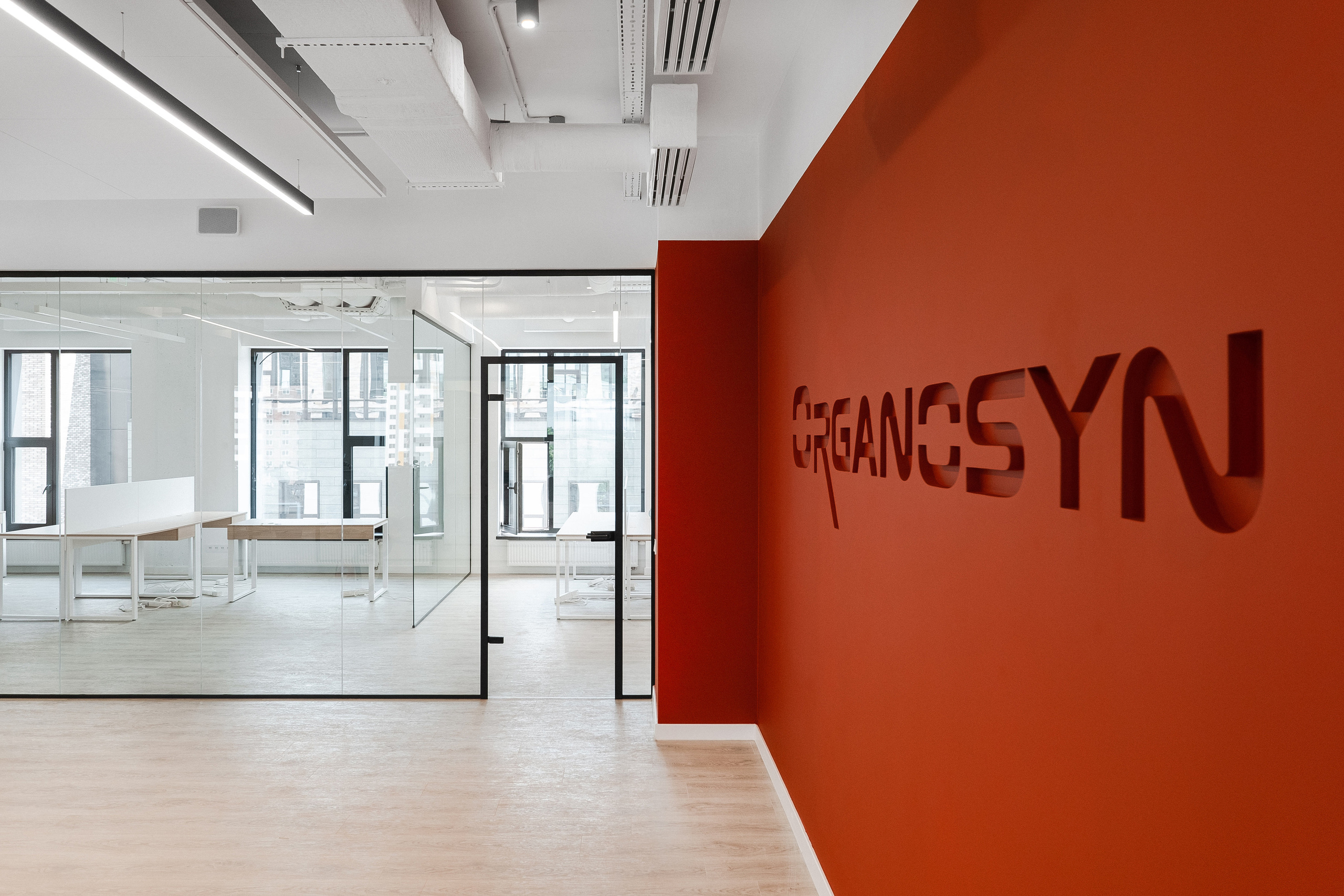 BC FORUM ORGANOSYN. Ivan Skufinsky — wedding and family photographer in Vancouver