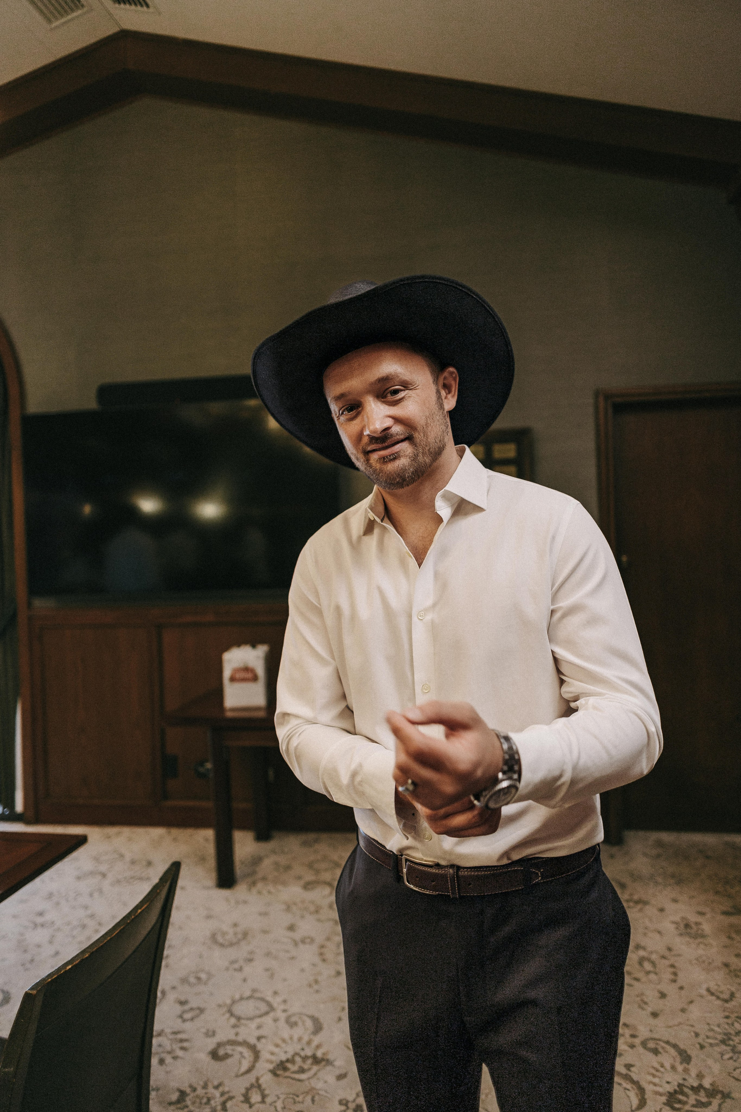 WeddingStory in Vancouver Club. Ivan Skufinsky — wedding and family photographer in Vancouver