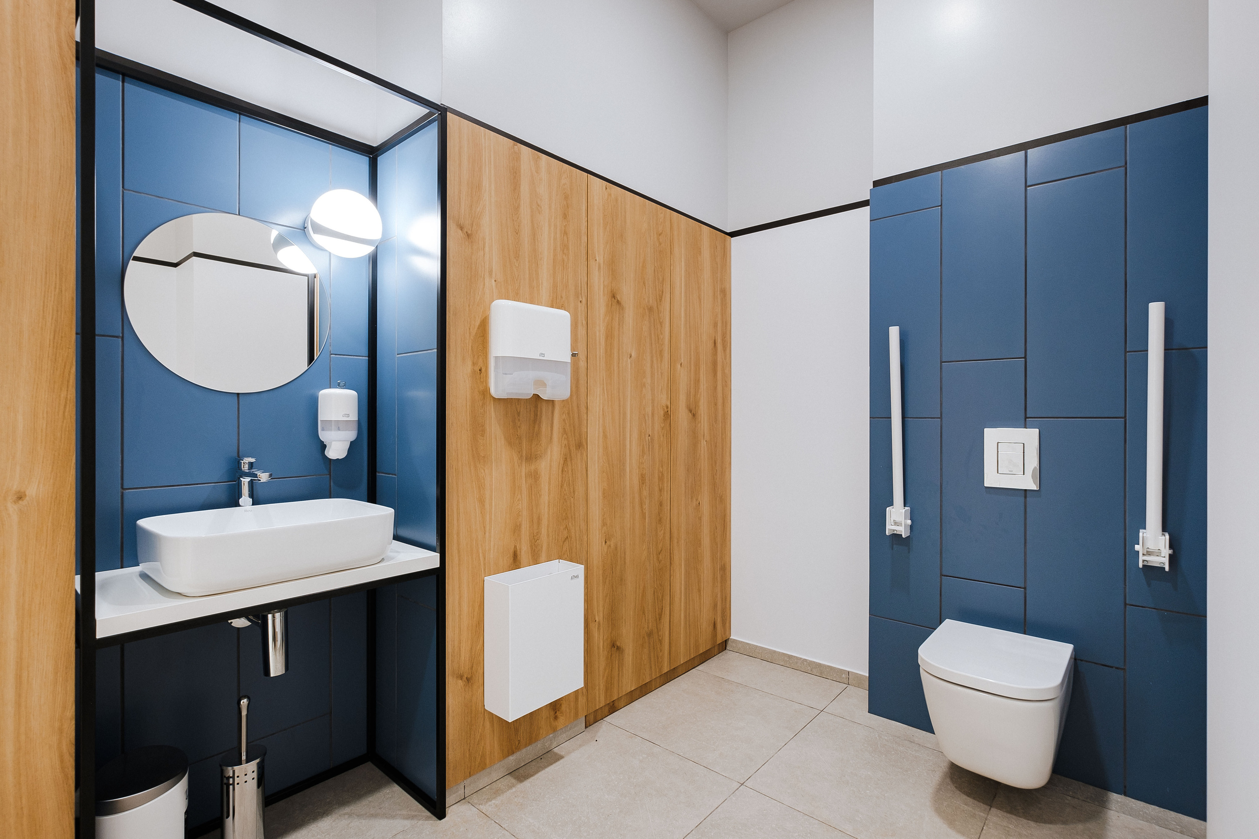 CLINIC CABIMED. Ivan Skufinsky — wedding and family photographer in Vancouver