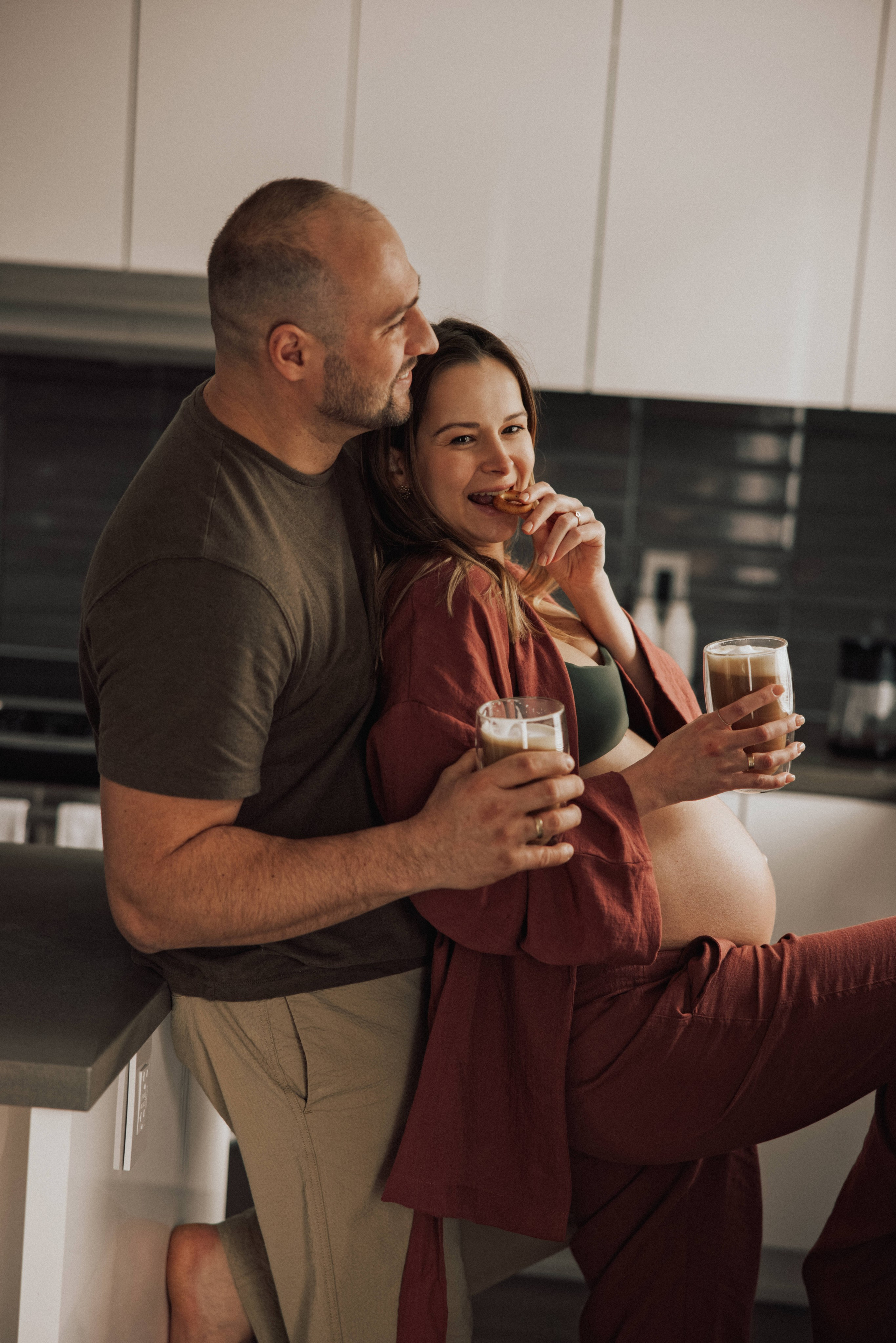 Pregnancy Home Story Vancouver. Ivan Skufinsky — wedding and family photographer in Vancouver