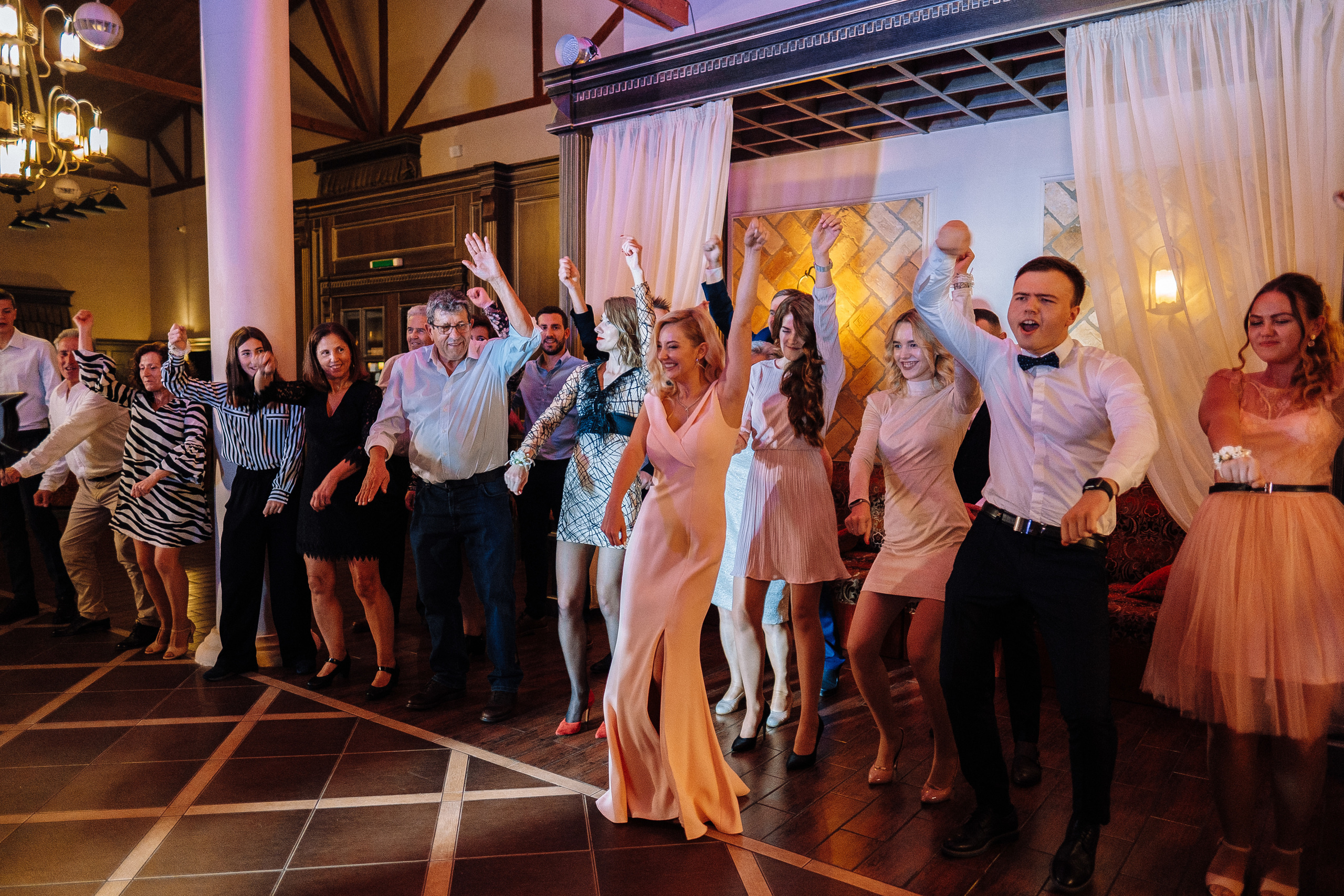 2019 19.10 WeddingStory Евгений+Юлия. Ivan Skufinsky — wedding and family photographer in Vancouver