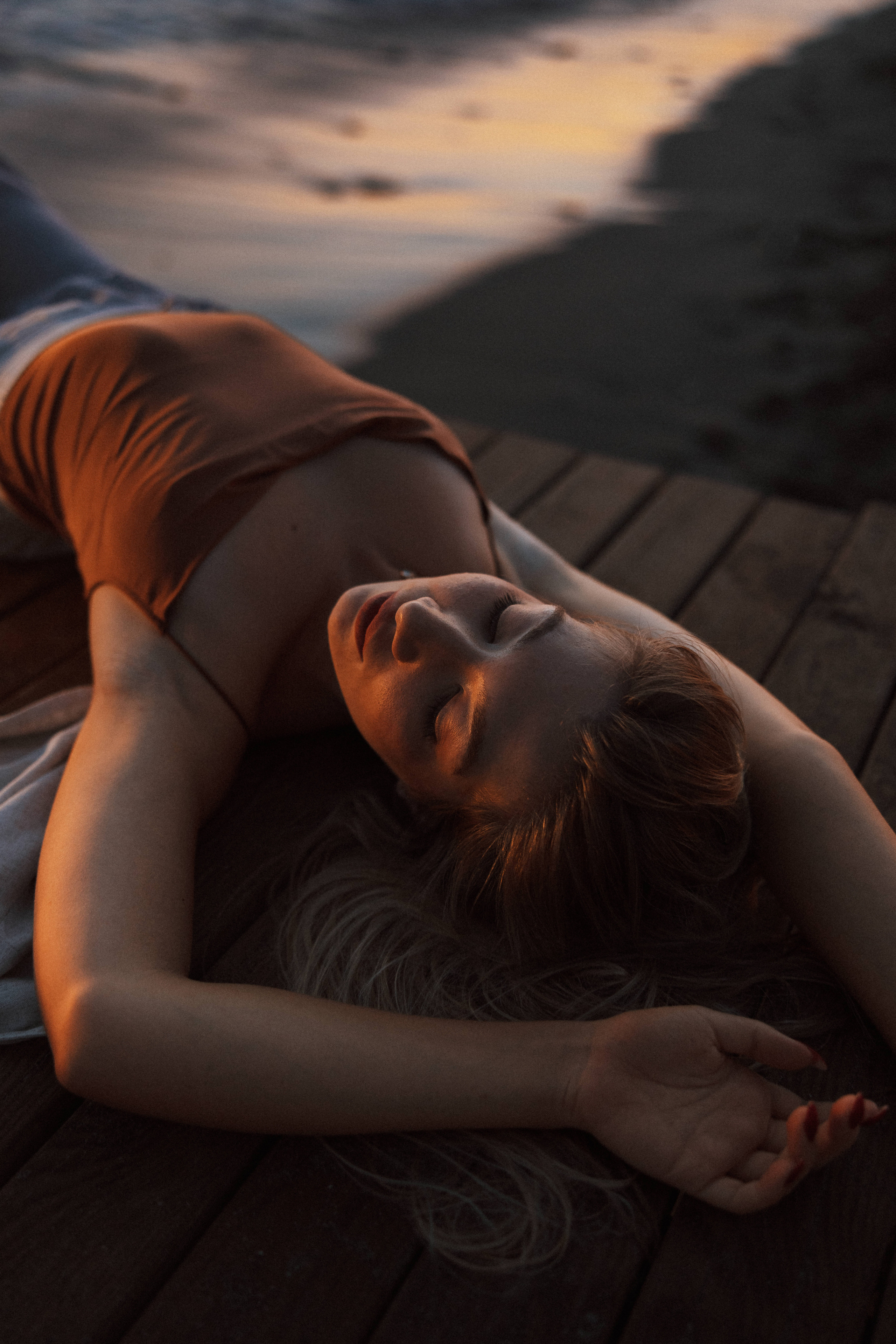 Masha Zhuuuk. Sunset Sea. Ivan Skufinsky — wedding and family photographer in Vancouver