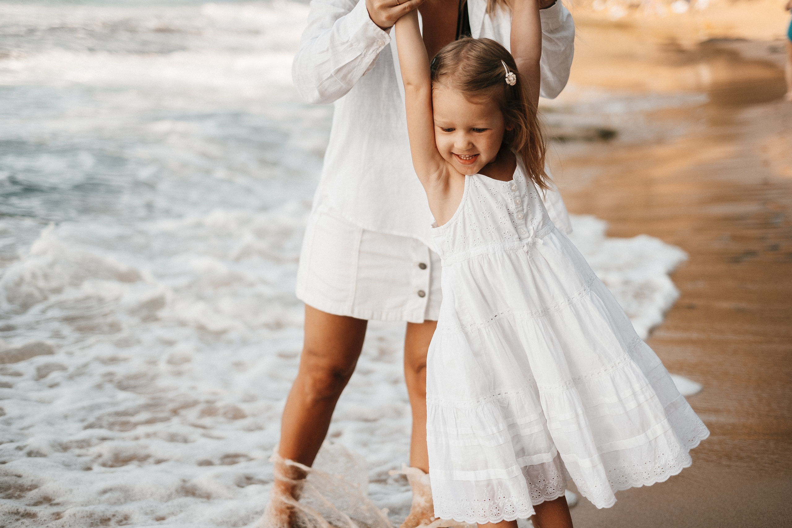 Sasha+Sasha+Liza Unavatuna. Ivan Skufinsky — wedding and family photographer in Vancouver