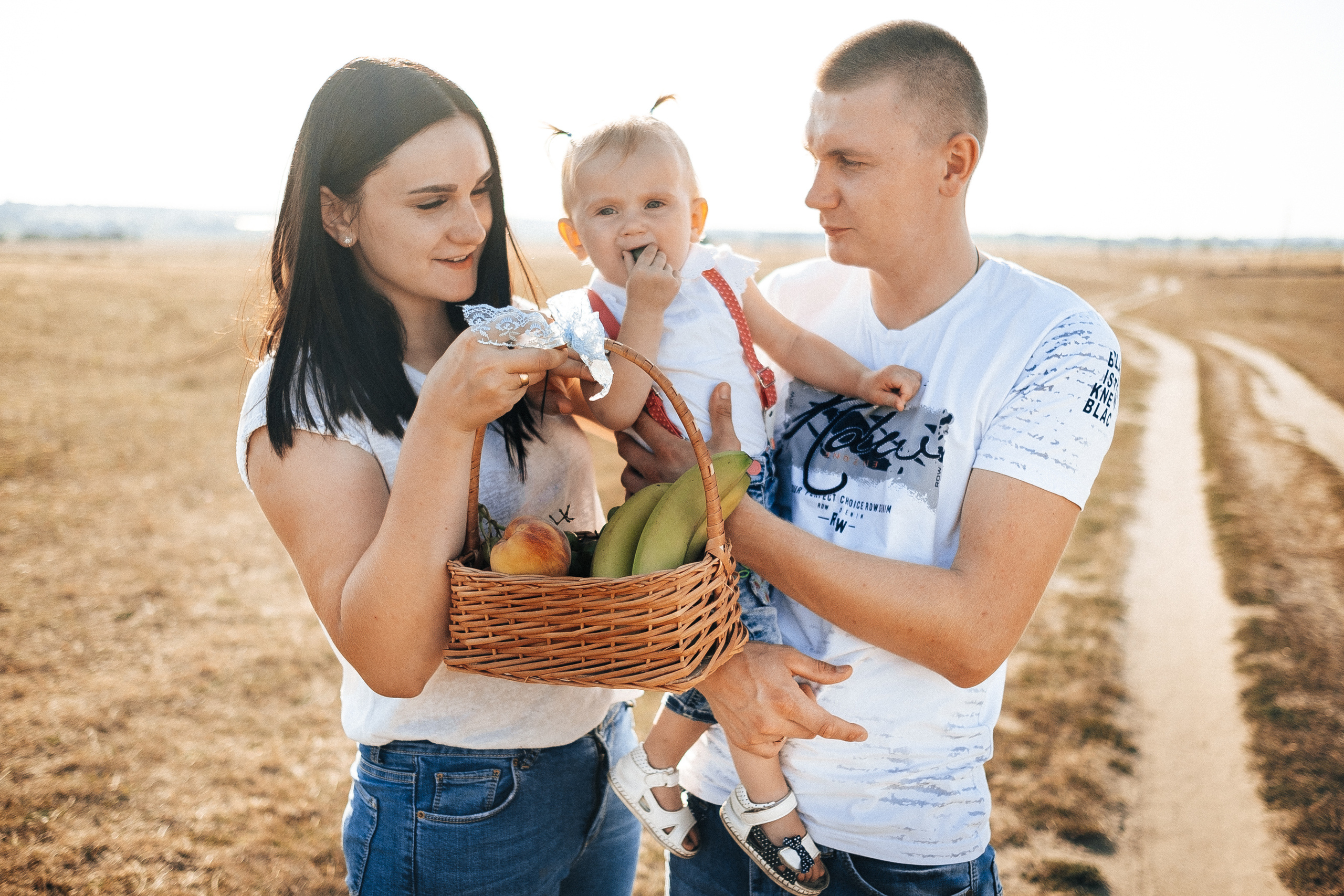 FamilyStory 1year (Lilia Sergey Maria). Ivan Skufinsky — wedding and family photographer in Vancouver