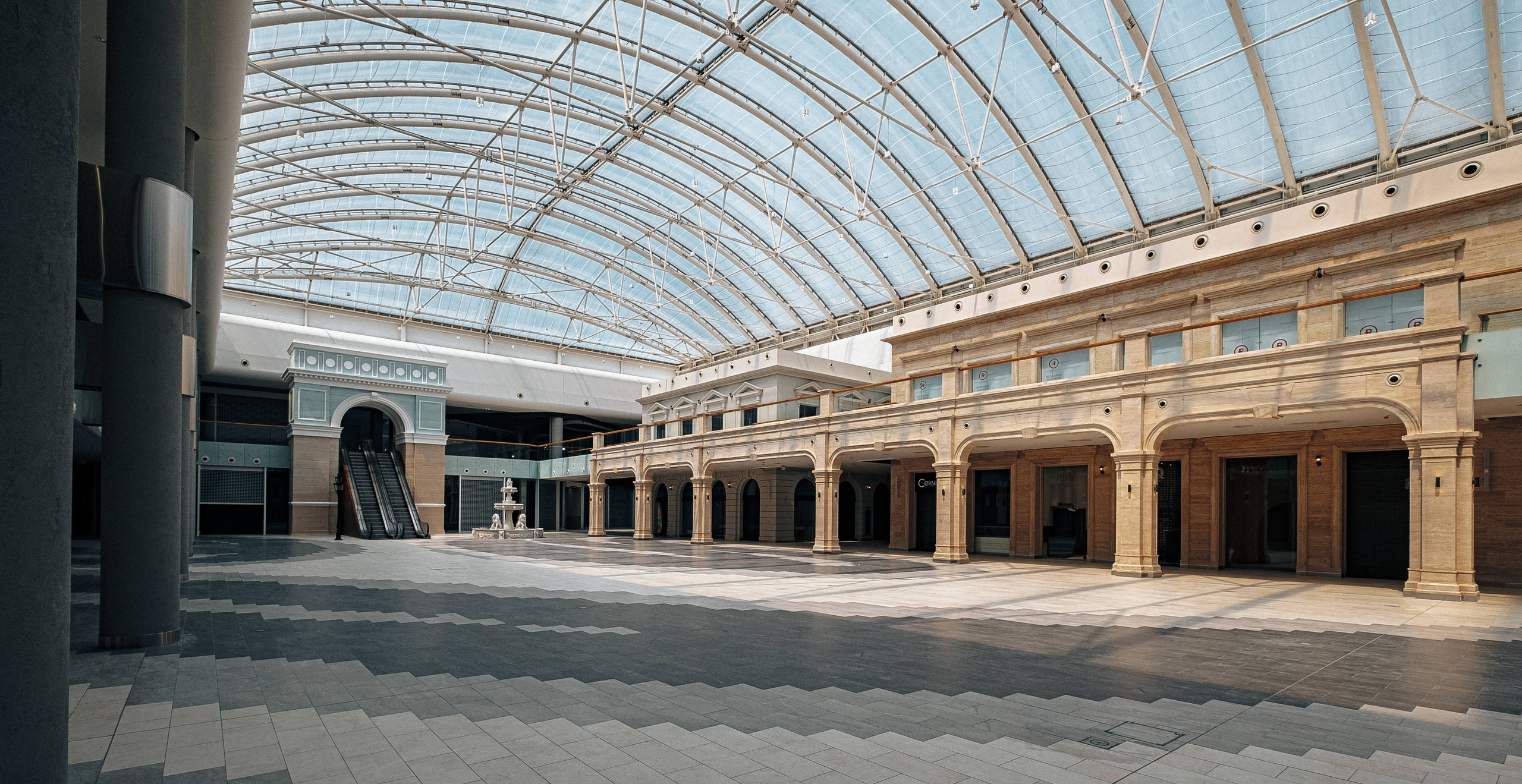 INTERIOR RETROVILLE. Ivan Skufinsky — wedding and family photographer in Vancouver