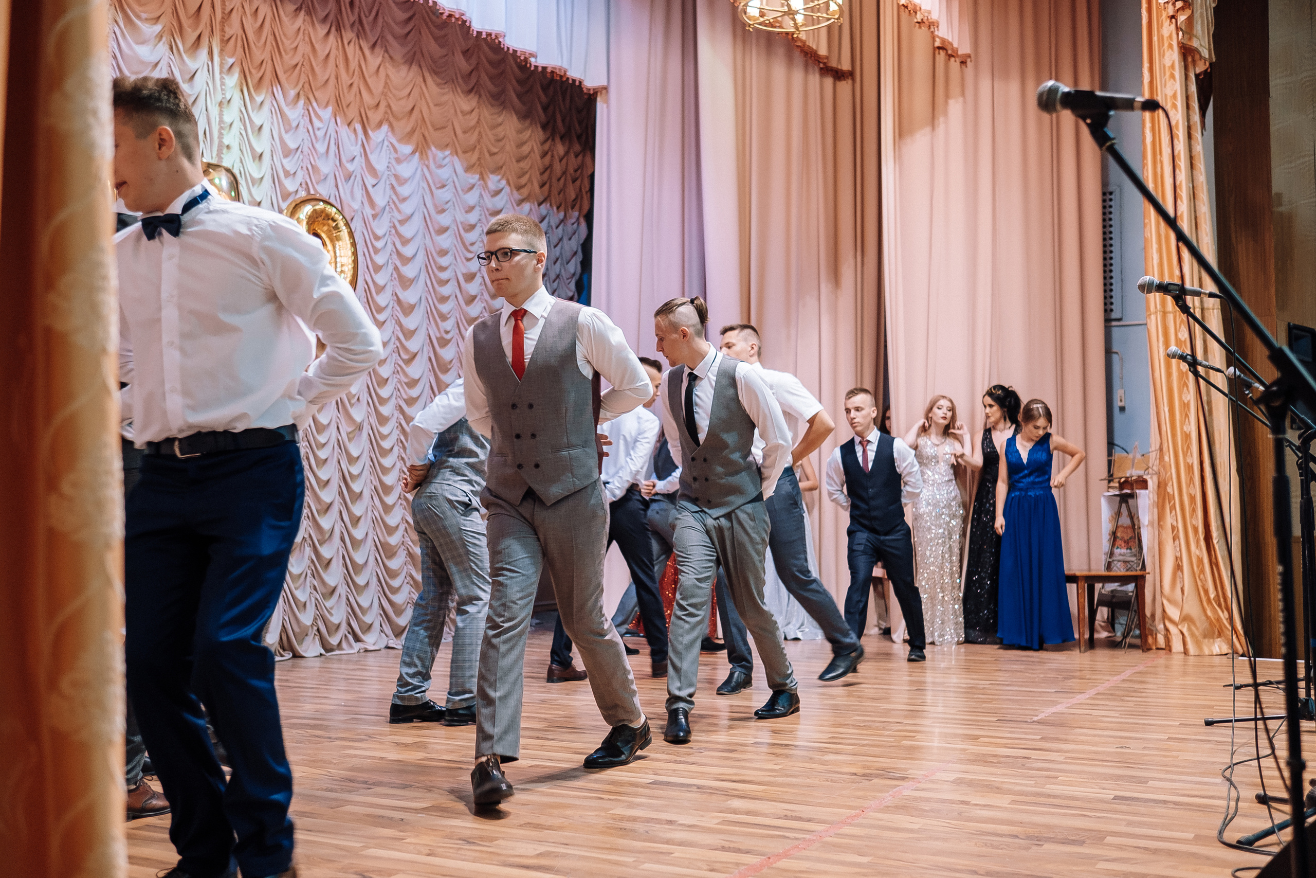 Выпускной школа номер 3. Хмельник. Ivan Skufinsky — wedding and family photographer in Vancouver