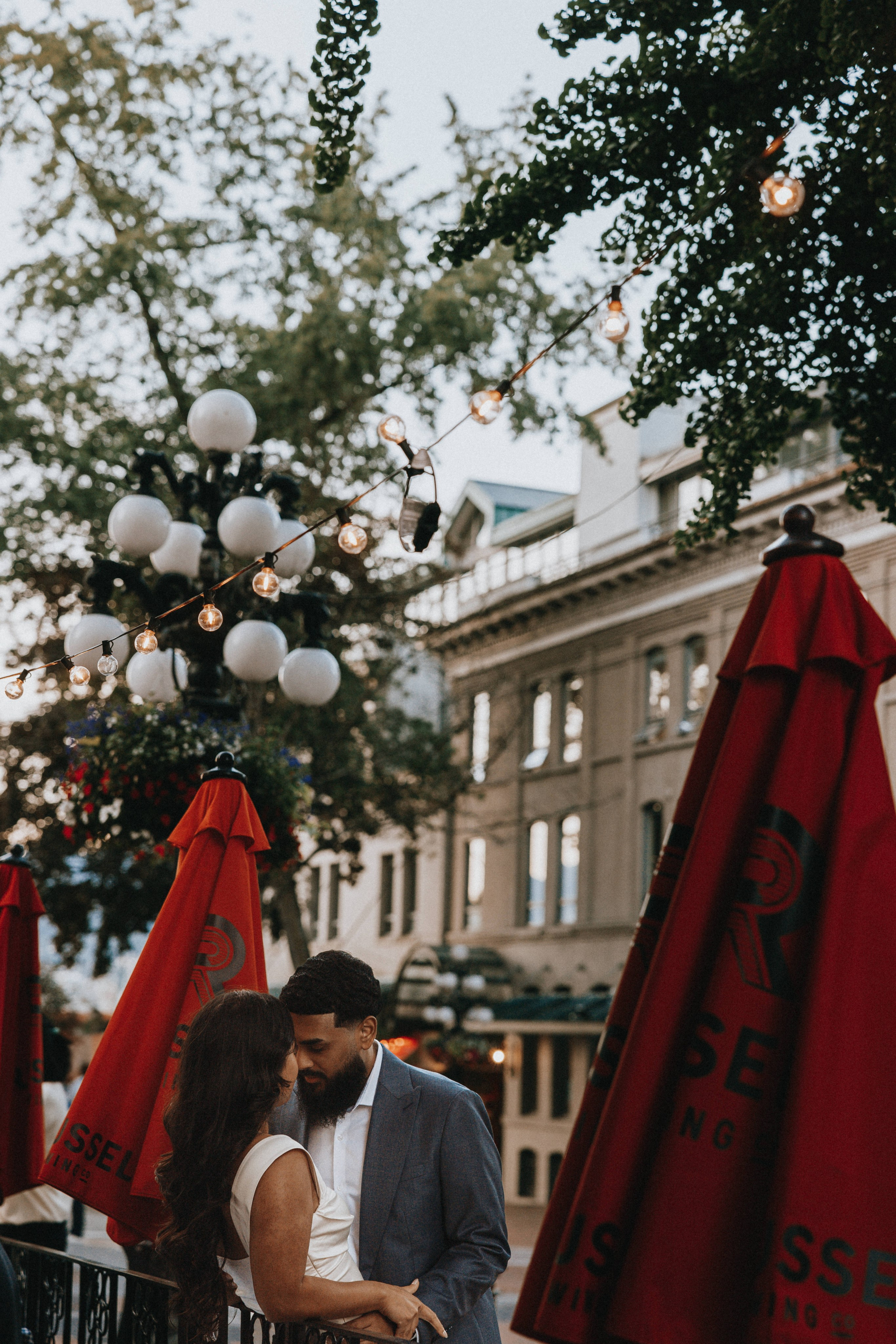 Engagement photographer vancouver. Ivan Skufinsky — wedding and family photographer in Vancouver