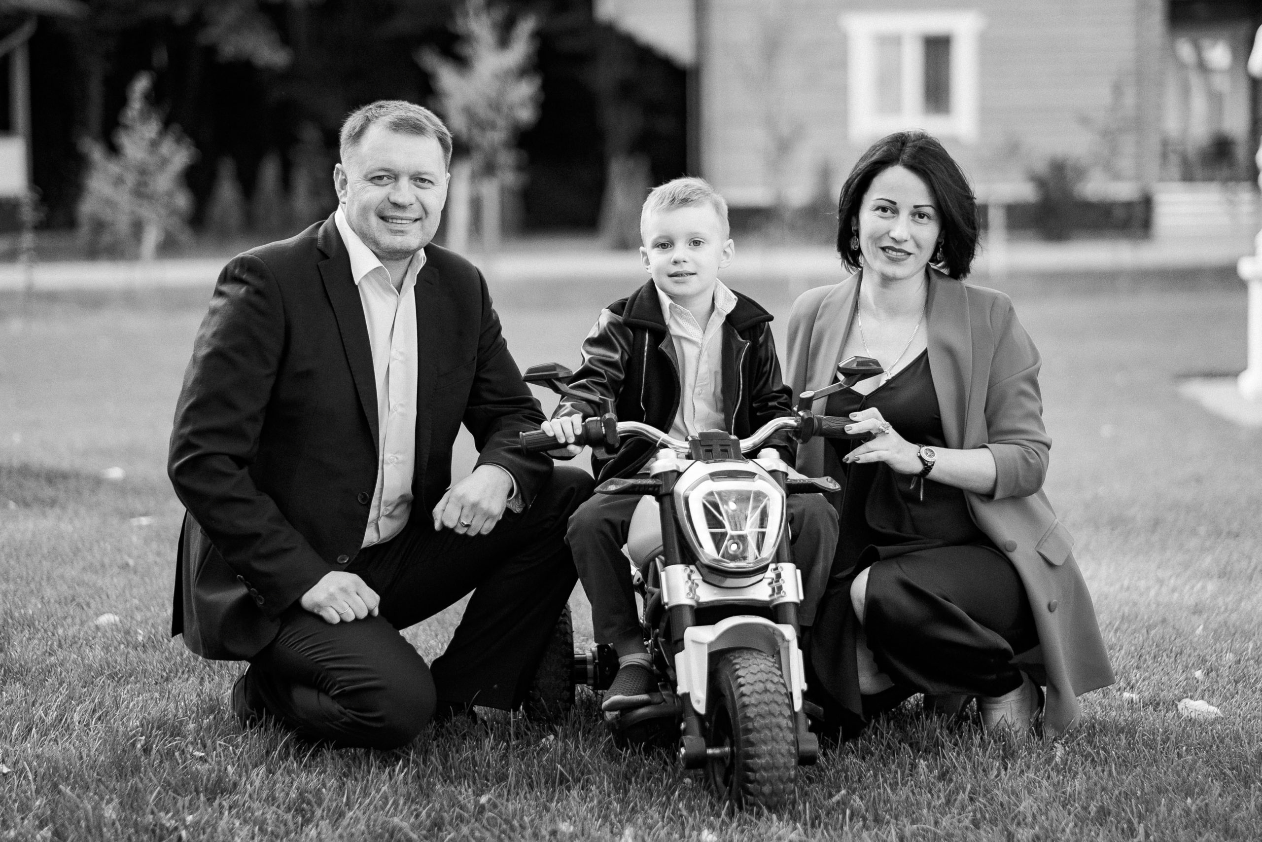 Версаль. Назару 1 рік =). Ivan Skufinsky — wedding and family photographer in Vancouver