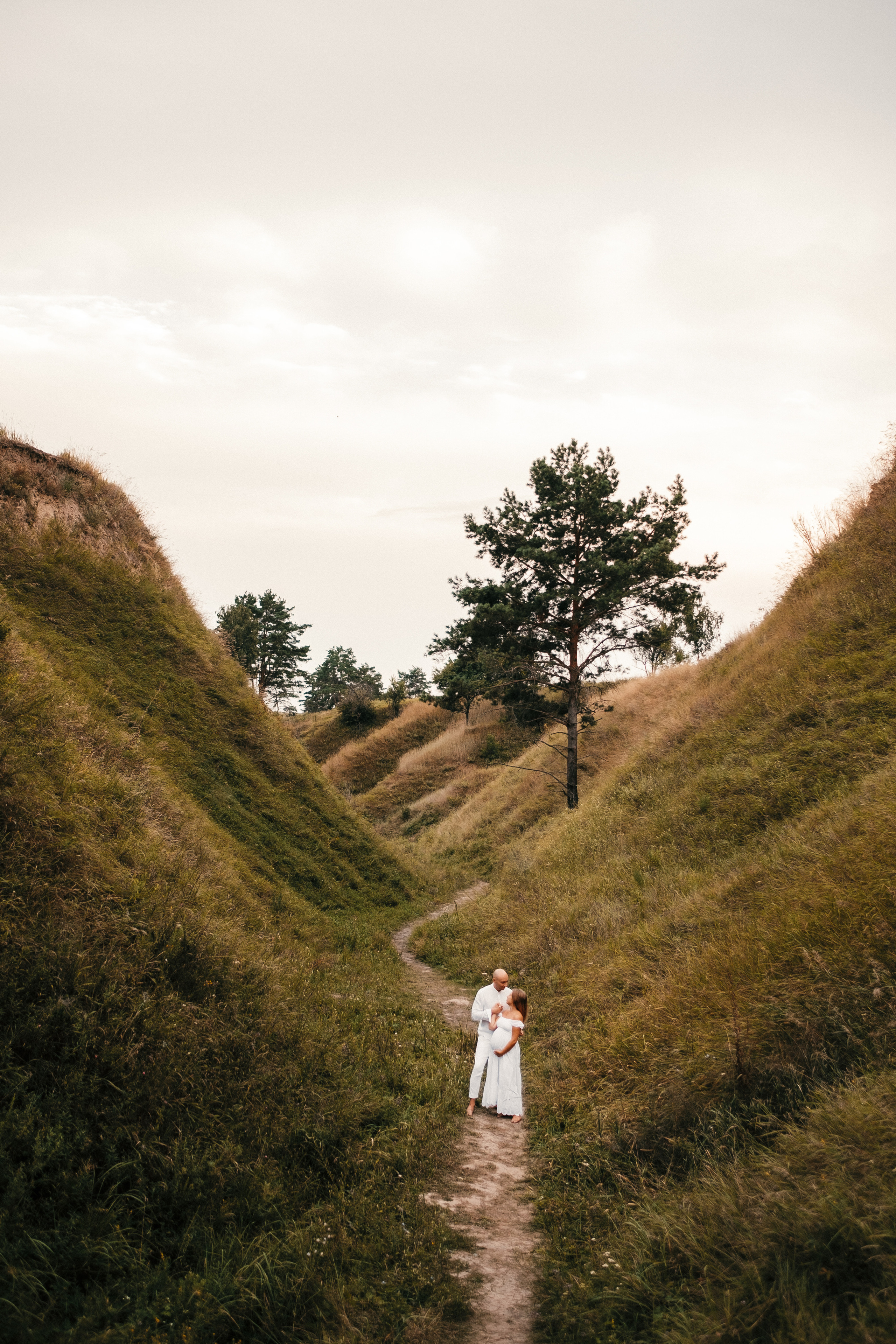 Pasha+Katya pregnancy photo shoot. Ivan Skufinsky — wedding and family photographer in Vancouver