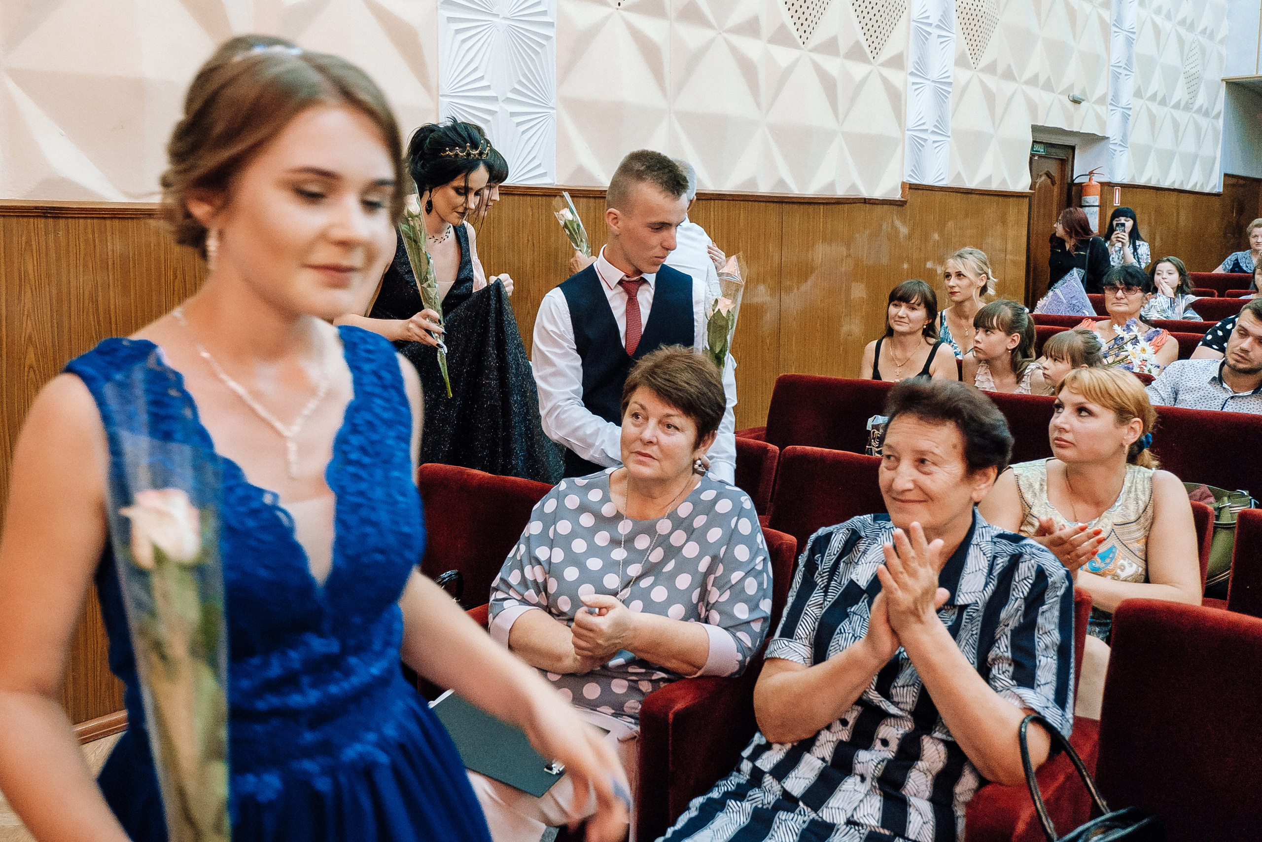 Выпускной школа номер 3. Хмельник. Ivan Skufinsky — wedding and family photographer in Vancouver