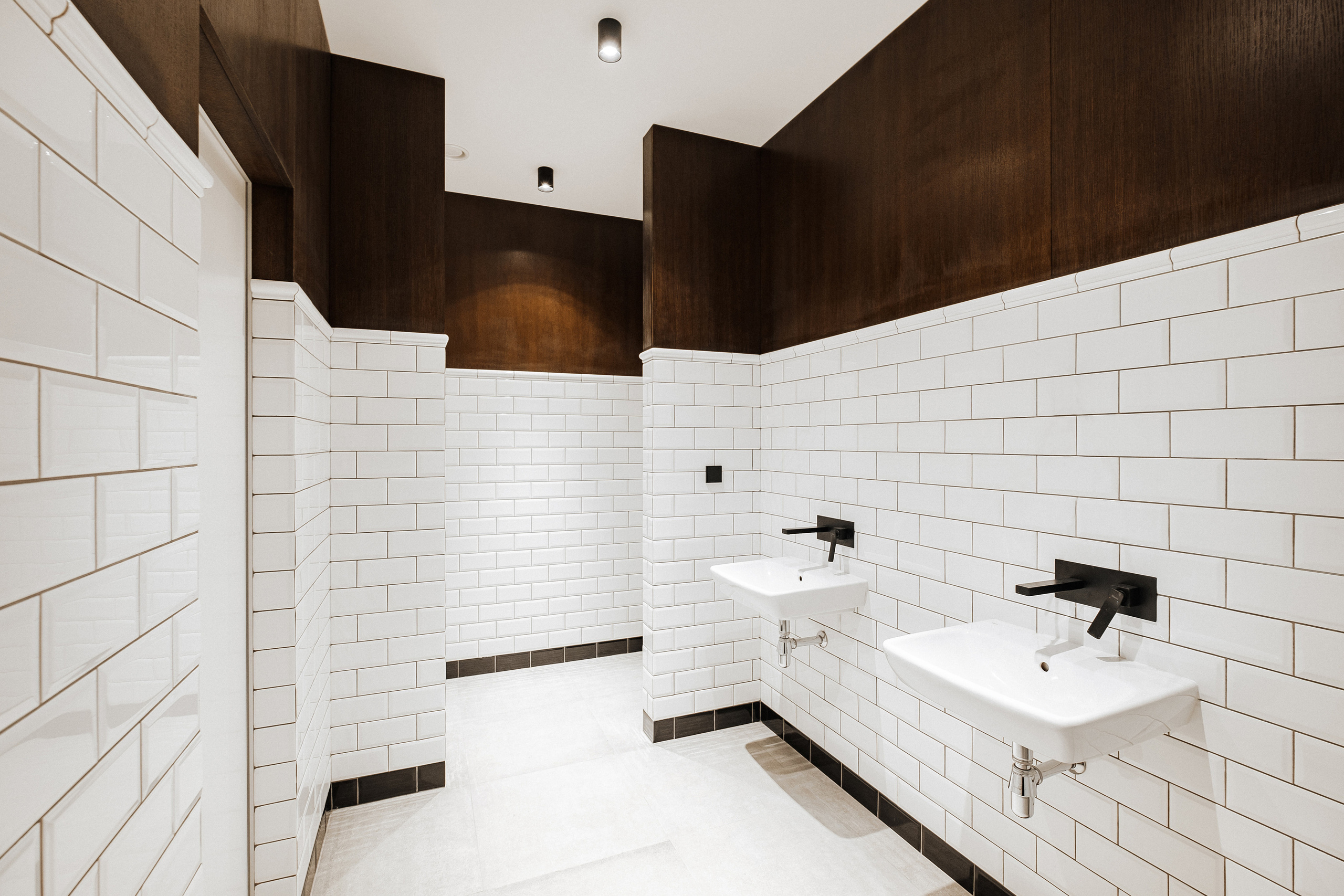 МACNAVI. Ivan Skufinsky — wedding and family photographer in Vancouver