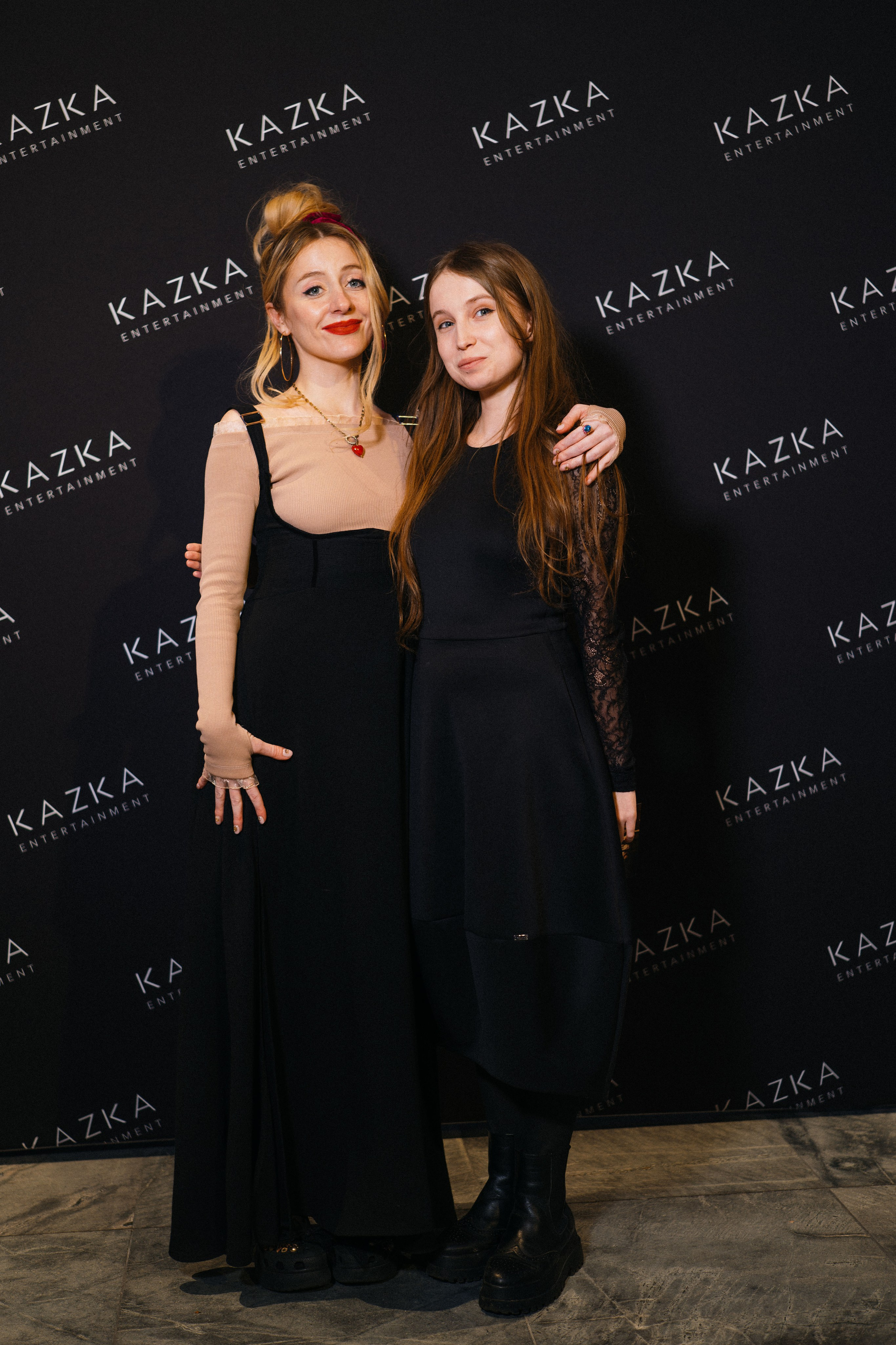 Live concert photography from Vivienne Mort in Vancouver 2025. Ivan Skufinsky — wedding and family photographer in Vancouver