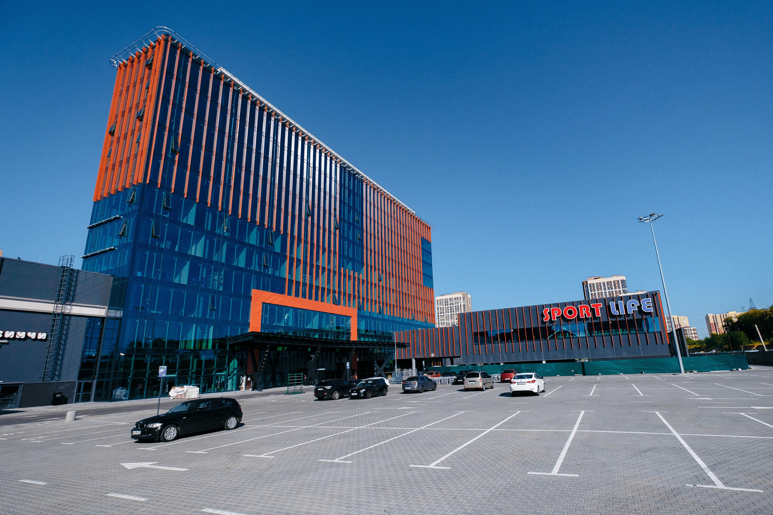 EXTERIER RETROVILLE. Ivan Skufinsky — wedding and family photographer in Vancouver