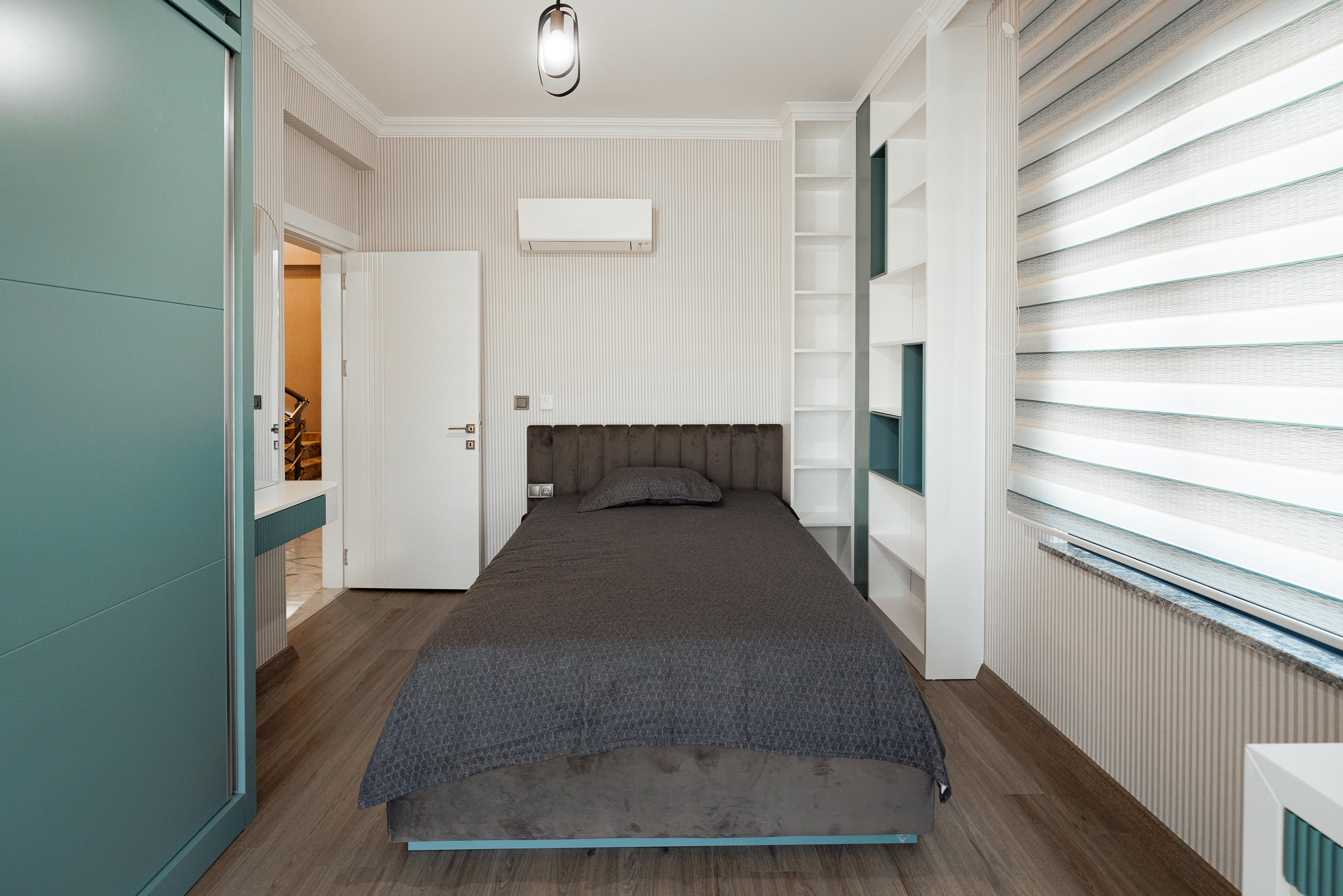 Real estate photographer in Vancouver Burnaby Richmond. Ivan Skufinsky — wedding and family photographer in Vancouver