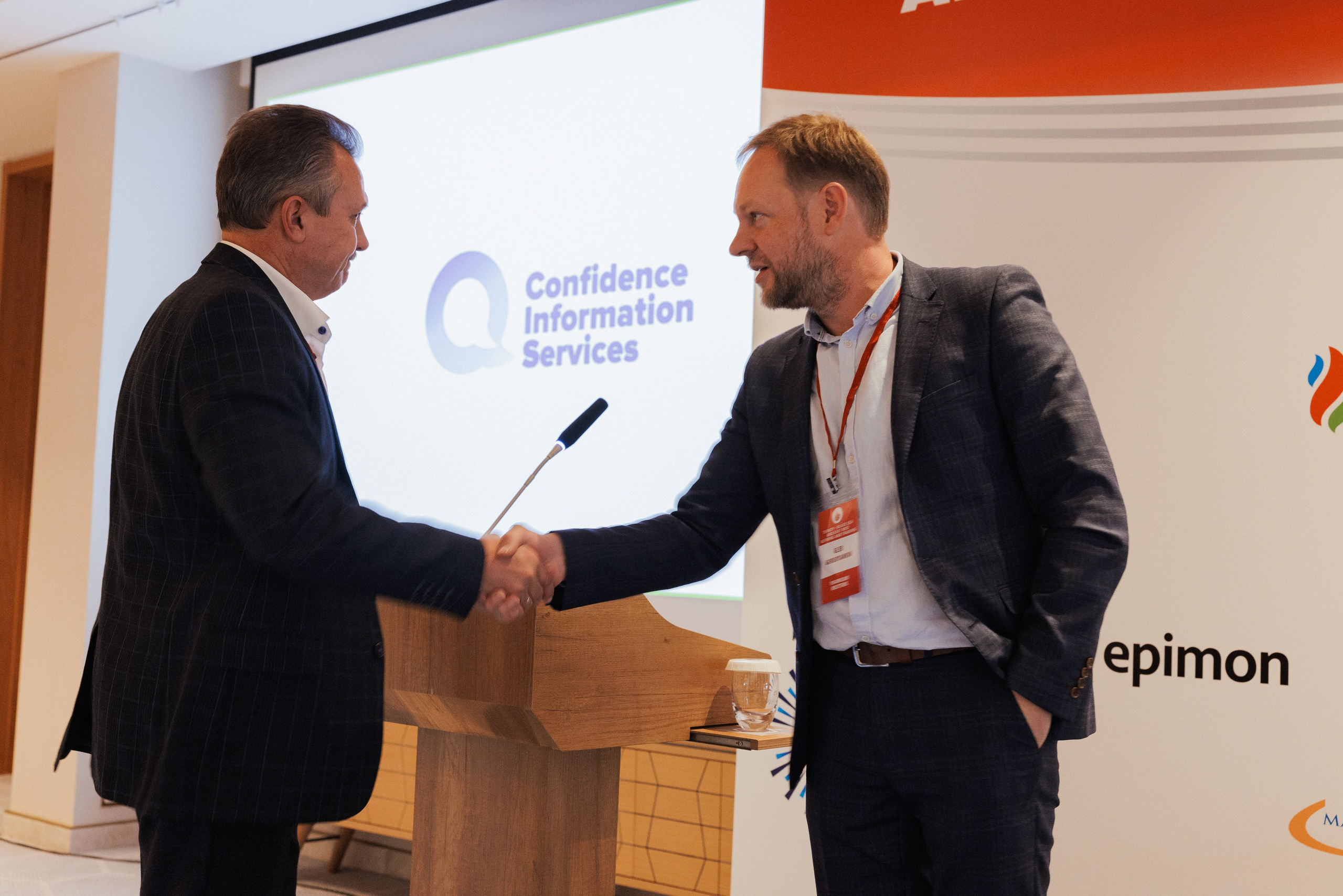 EXECUTIVE RETREAT Izmir Confidence Information Services. Ivan Skufinsky — wedding and family photographer in Vancouver