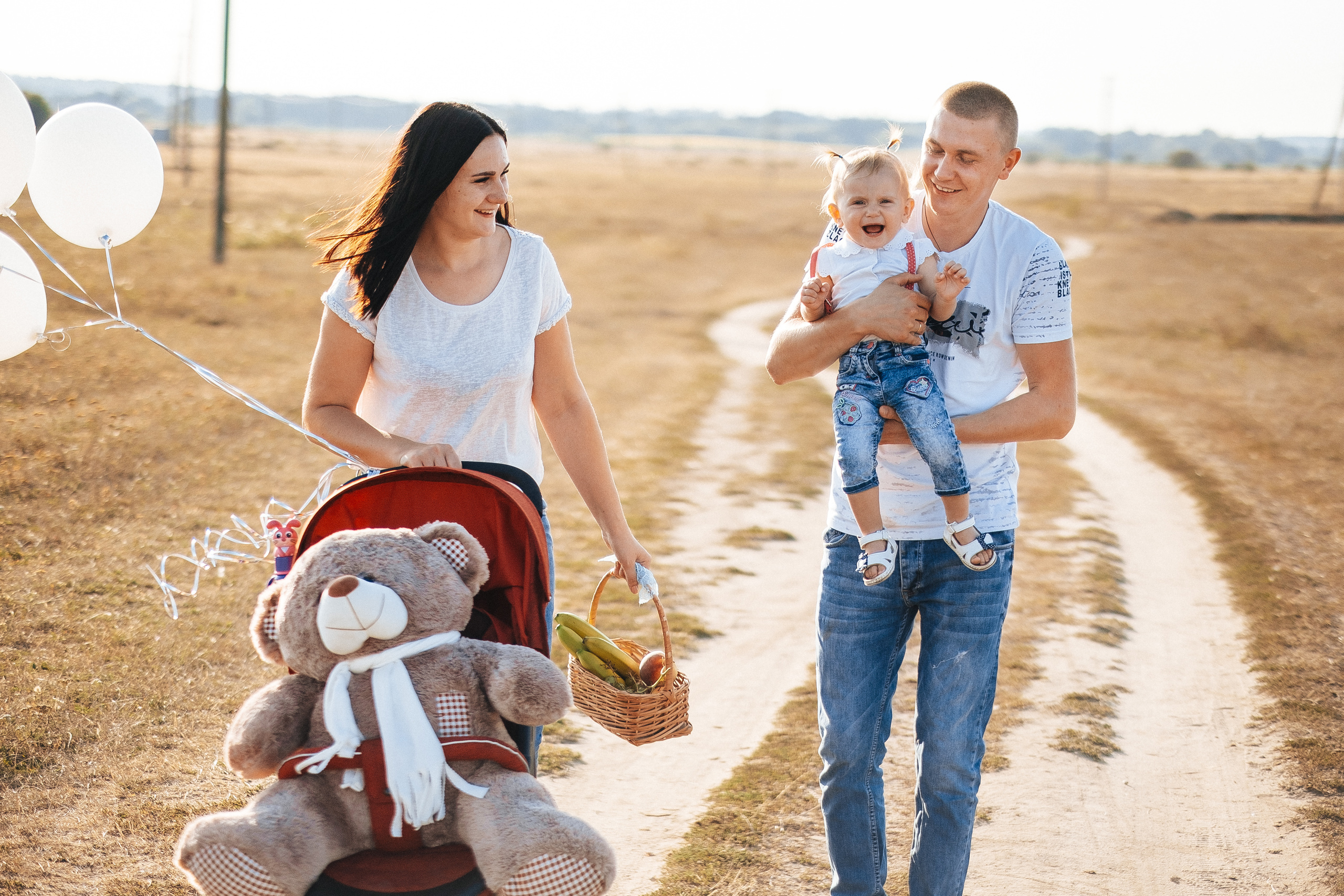 FamilyStory 1year (Lilia Sergey Maria). Ivan Skufinsky — wedding and family photographer in Vancouver