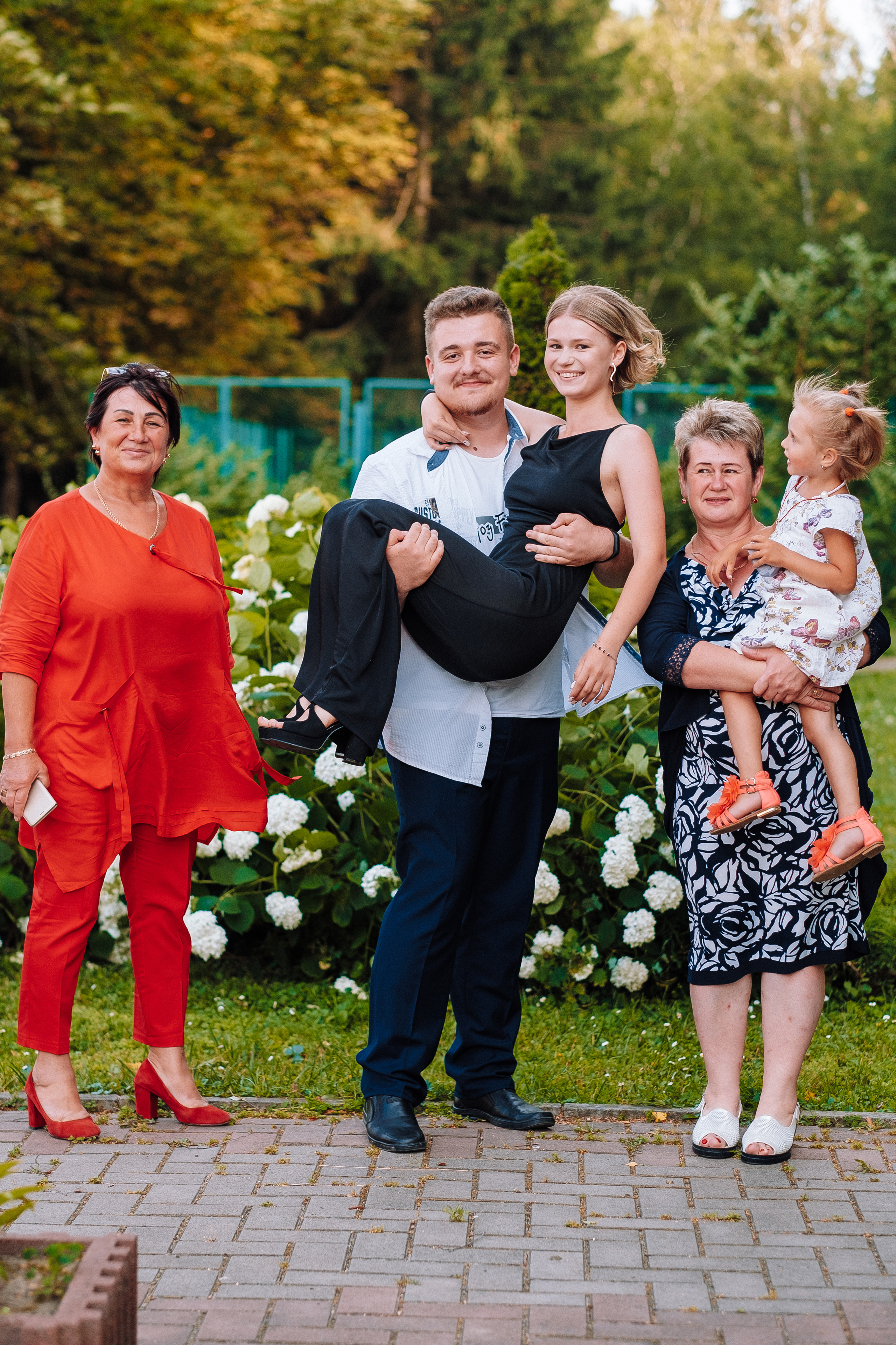 Выпускной школа номер 3. Хмельник. Ivan Skufinsky — wedding and family photographer in Vancouver