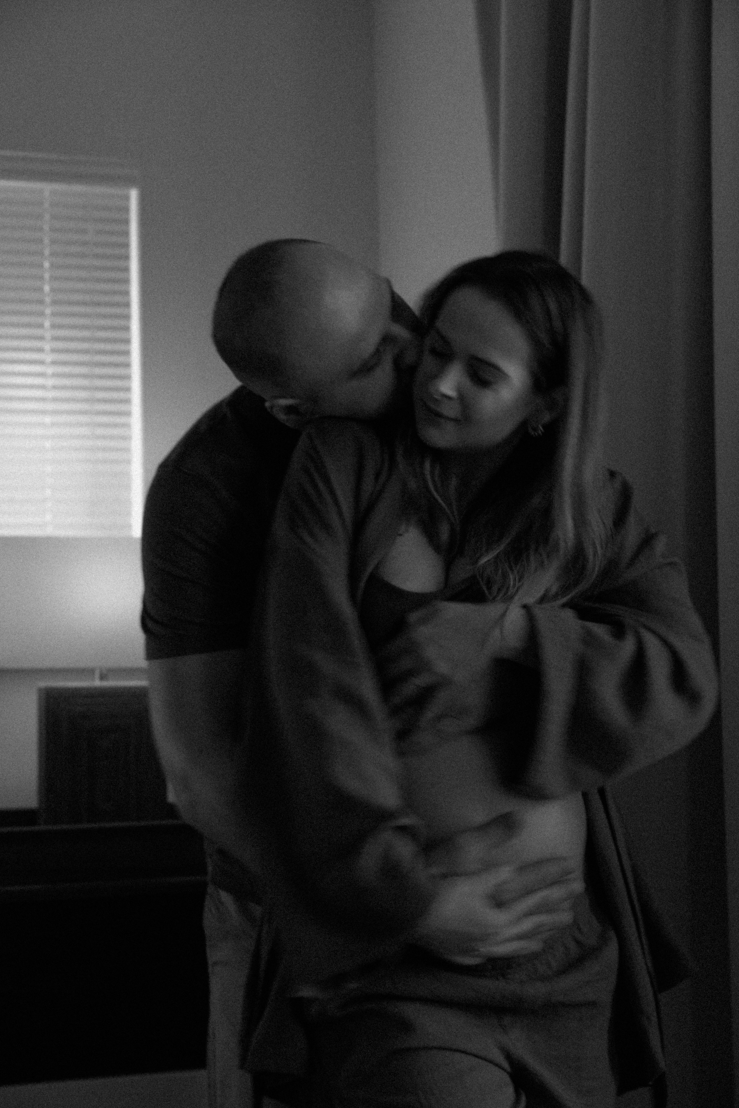 Pregnancy Home Story Vancouver. Ivan Skufinsky — wedding and family photographer in Vancouver