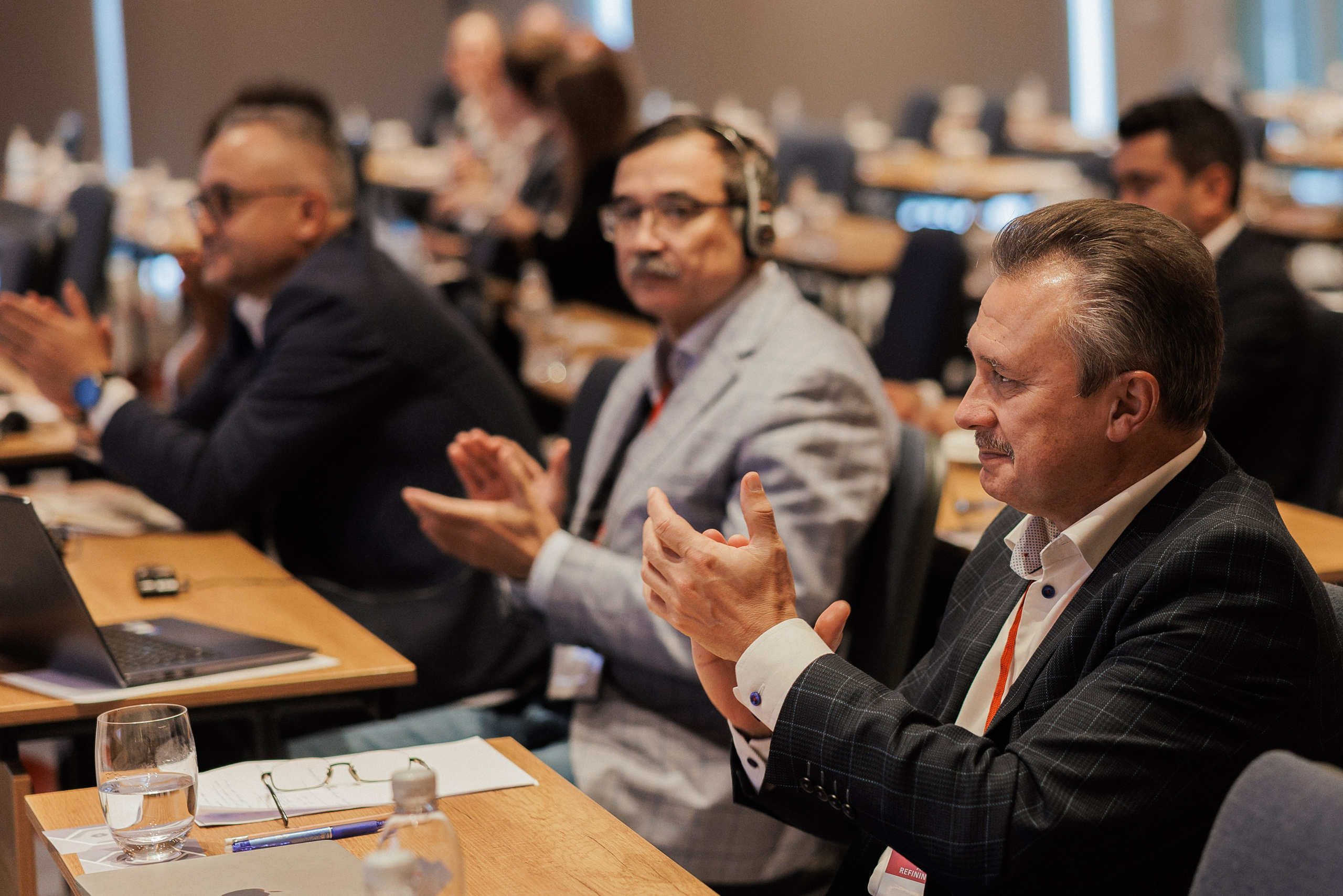 EXECUTIVE RETREAT Izmir Confidence Information Services. Ivan Skufinsky — wedding and family photographer in Vancouver