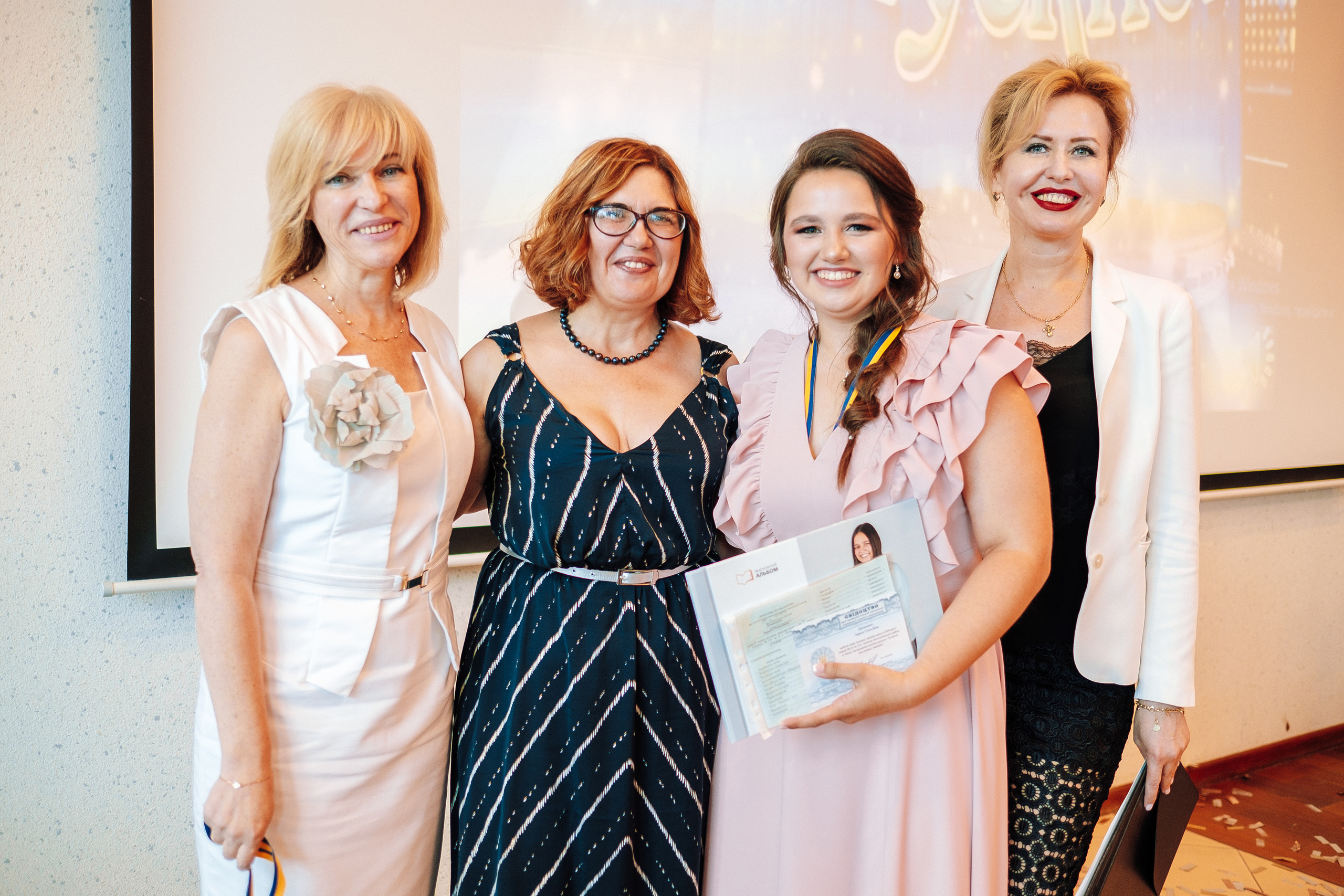 Выпускной 153 Гимназия. Ivan Skufinsky — wedding and family photographer in Vancouver