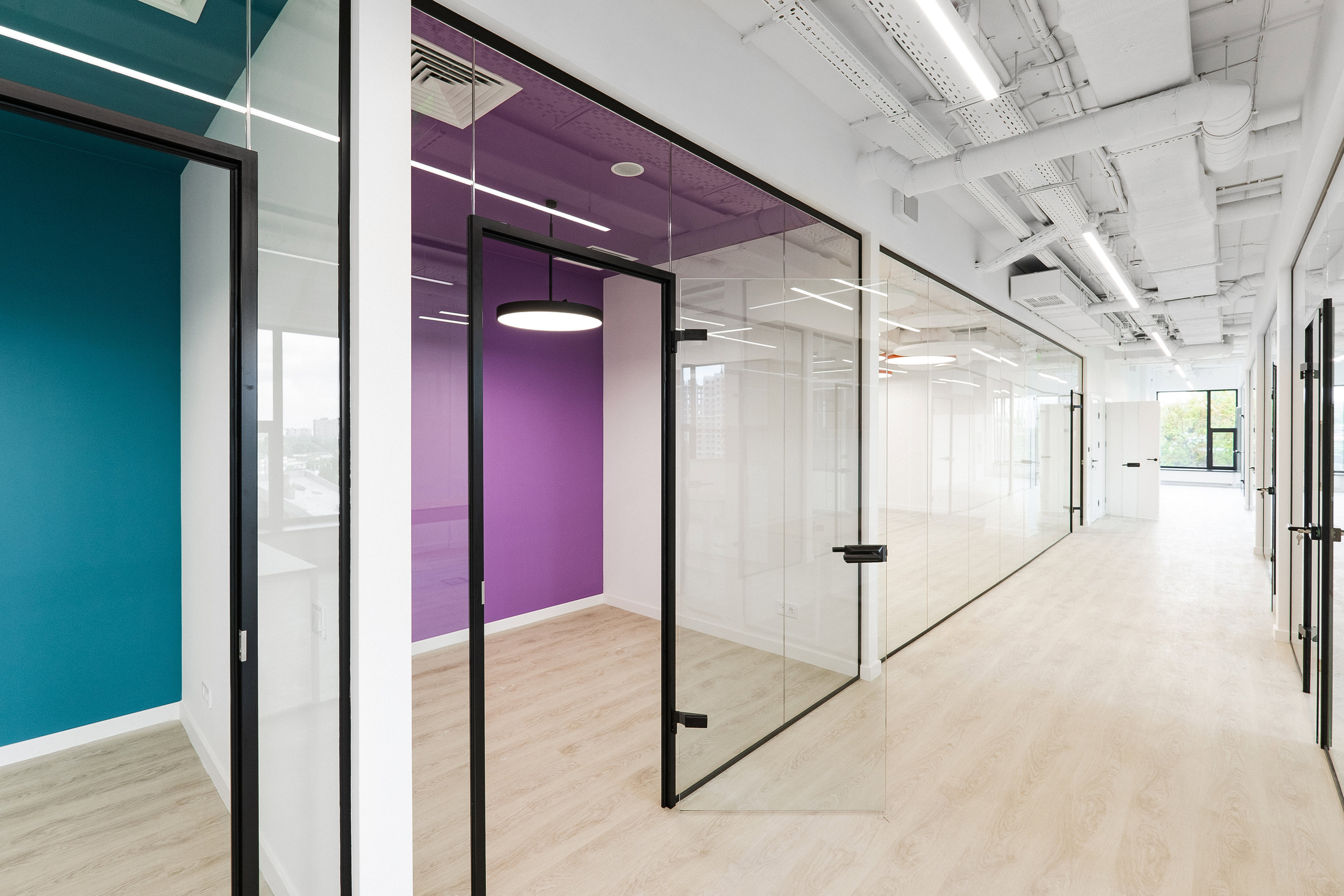 BC FORUM ORGANOSYN. Ivan Skufinsky — wedding and family photographer in Vancouver