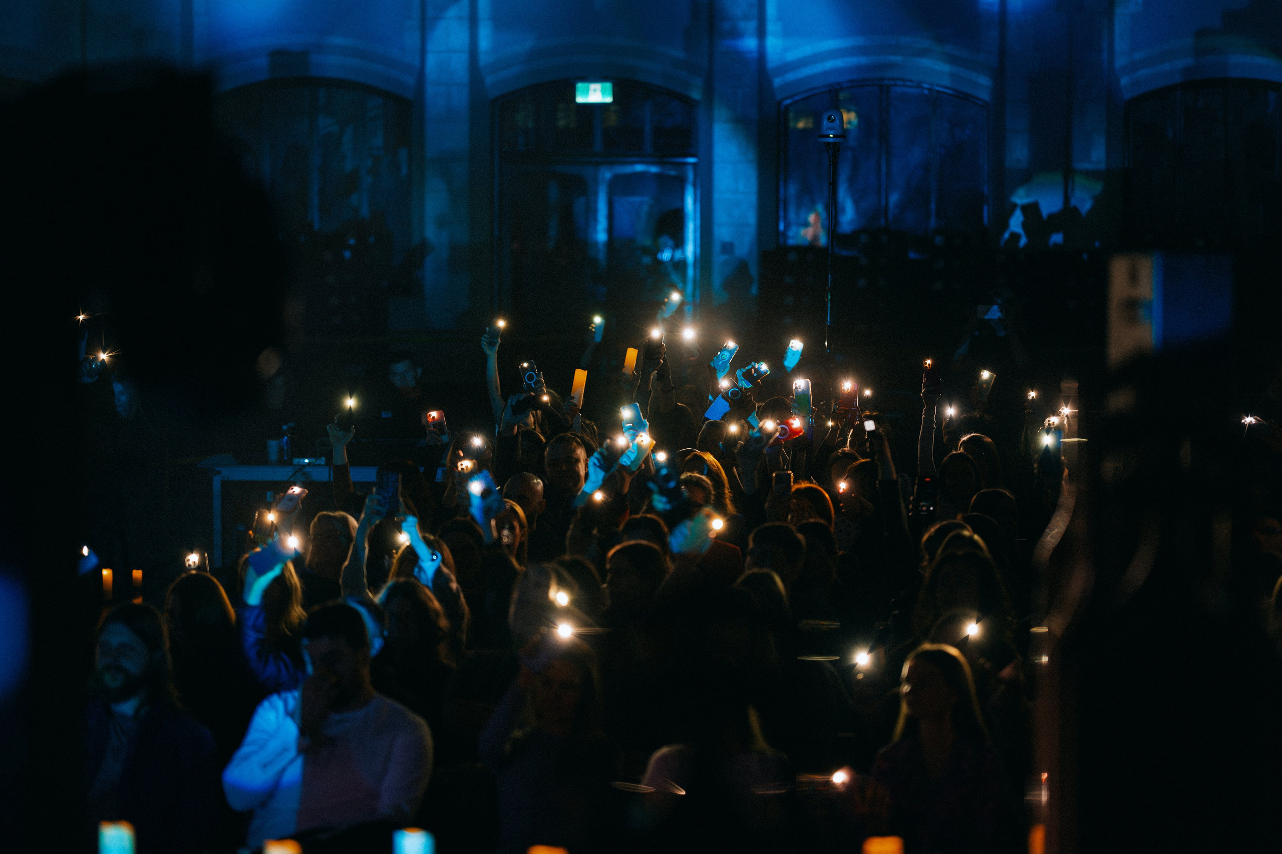 Live concert photography from Vivienne Mort in Vancouver 2025. Ivan Skufinsky — wedding and family photographer in Vancouver