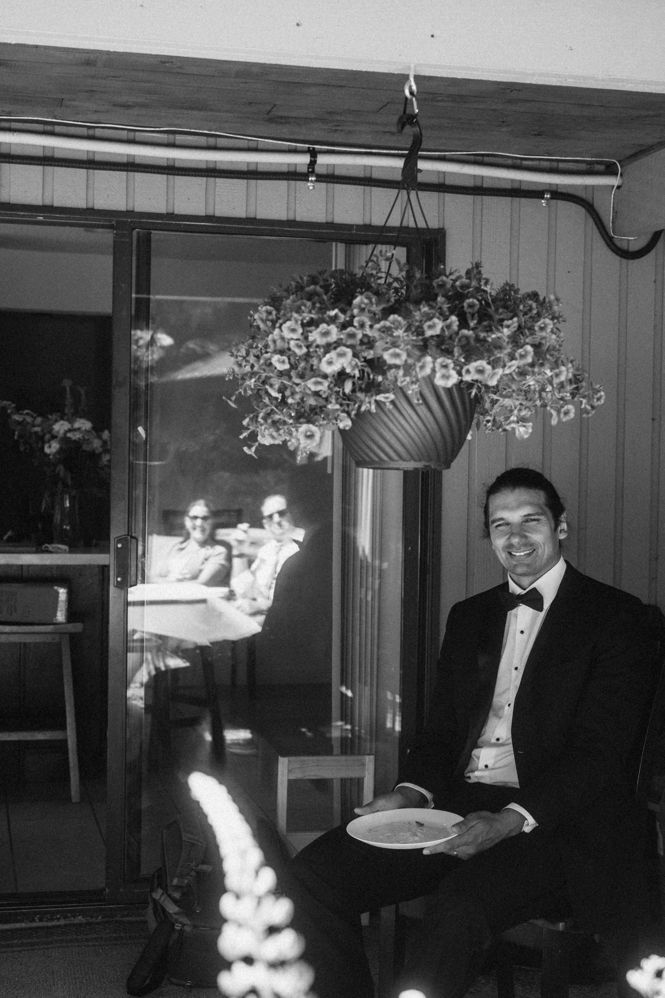 Michael & Caitlyn. Ivan Skufinsky — wedding and family photographer in Vancouver