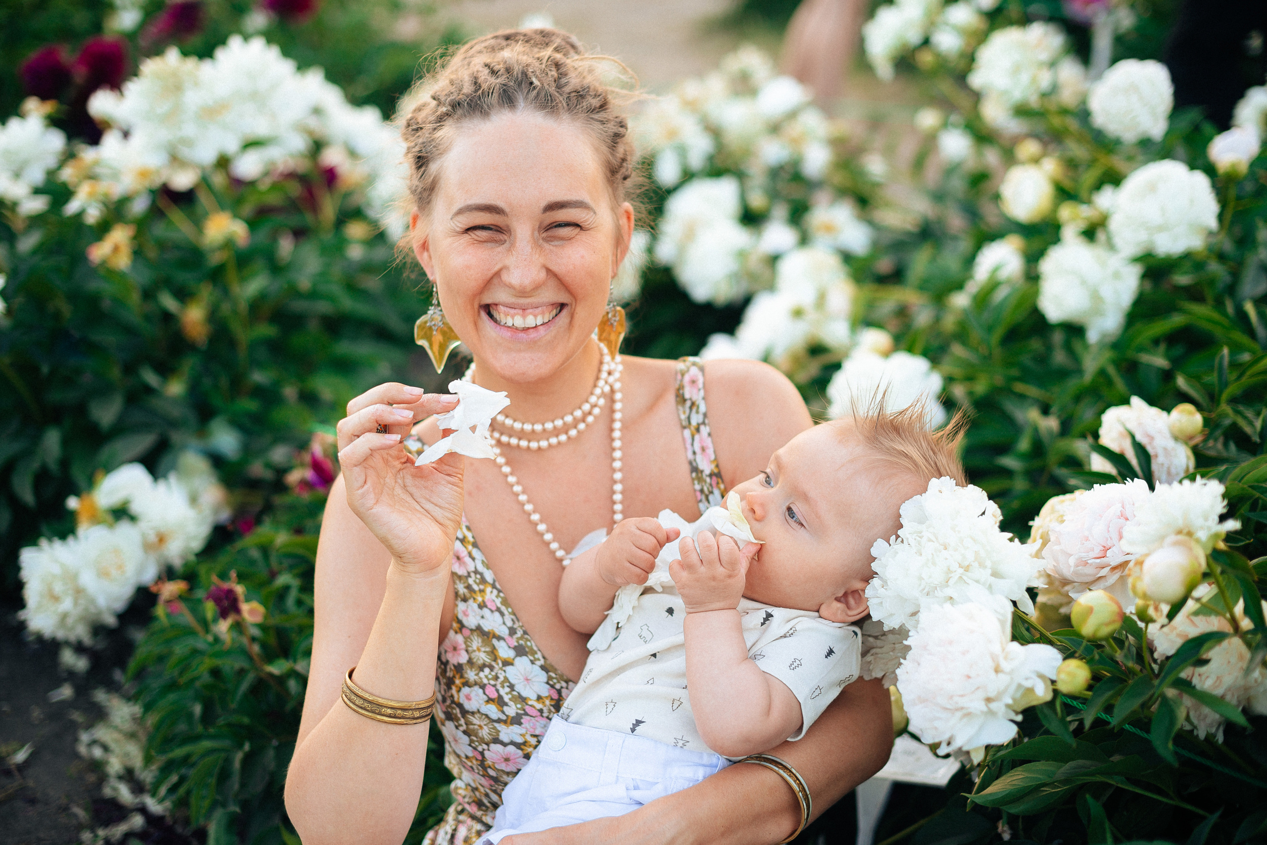 семейная фотосессия, пионы