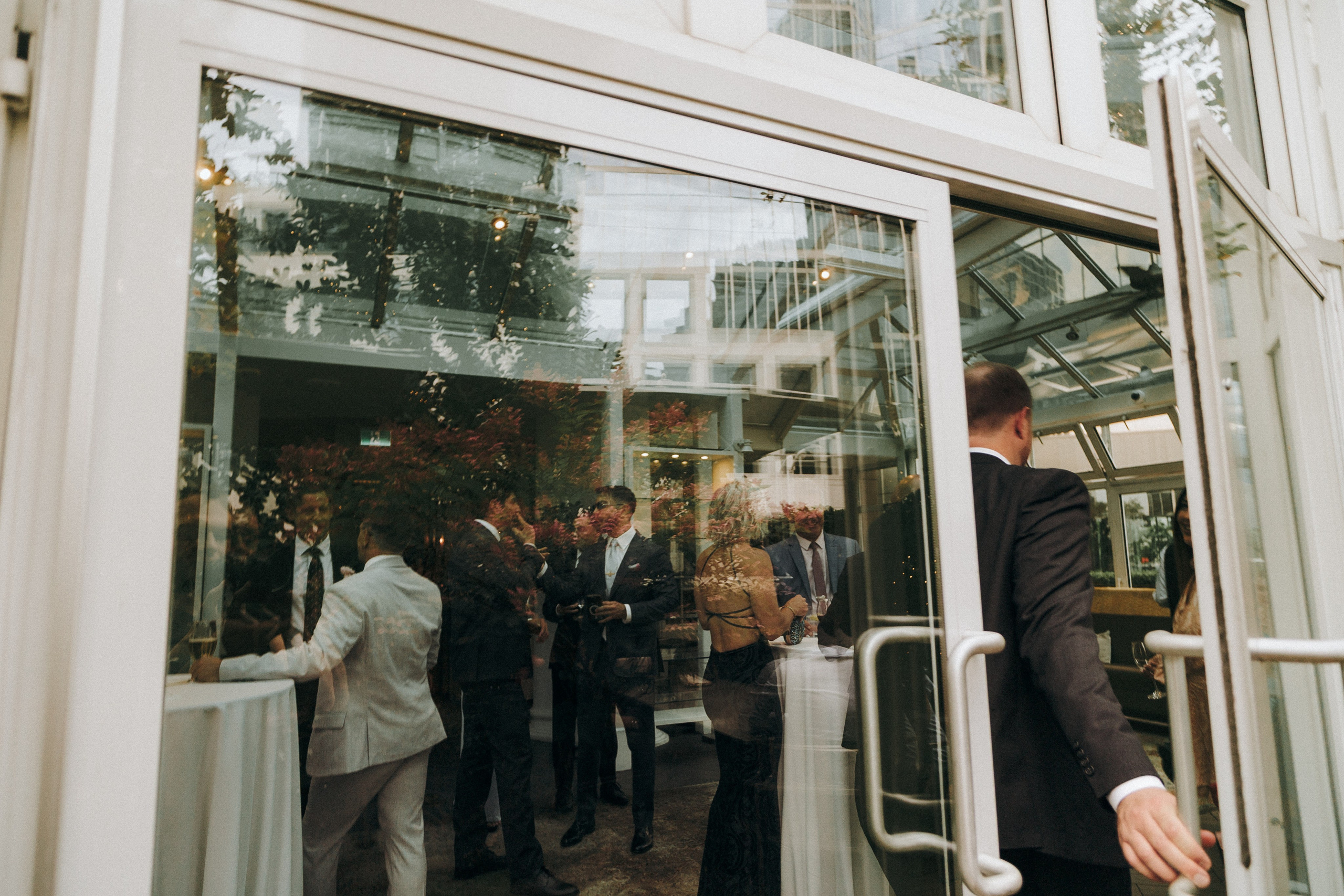 WeddingStory in Vancouver Club. Ivan Skufinsky — wedding and family photographer in Vancouver