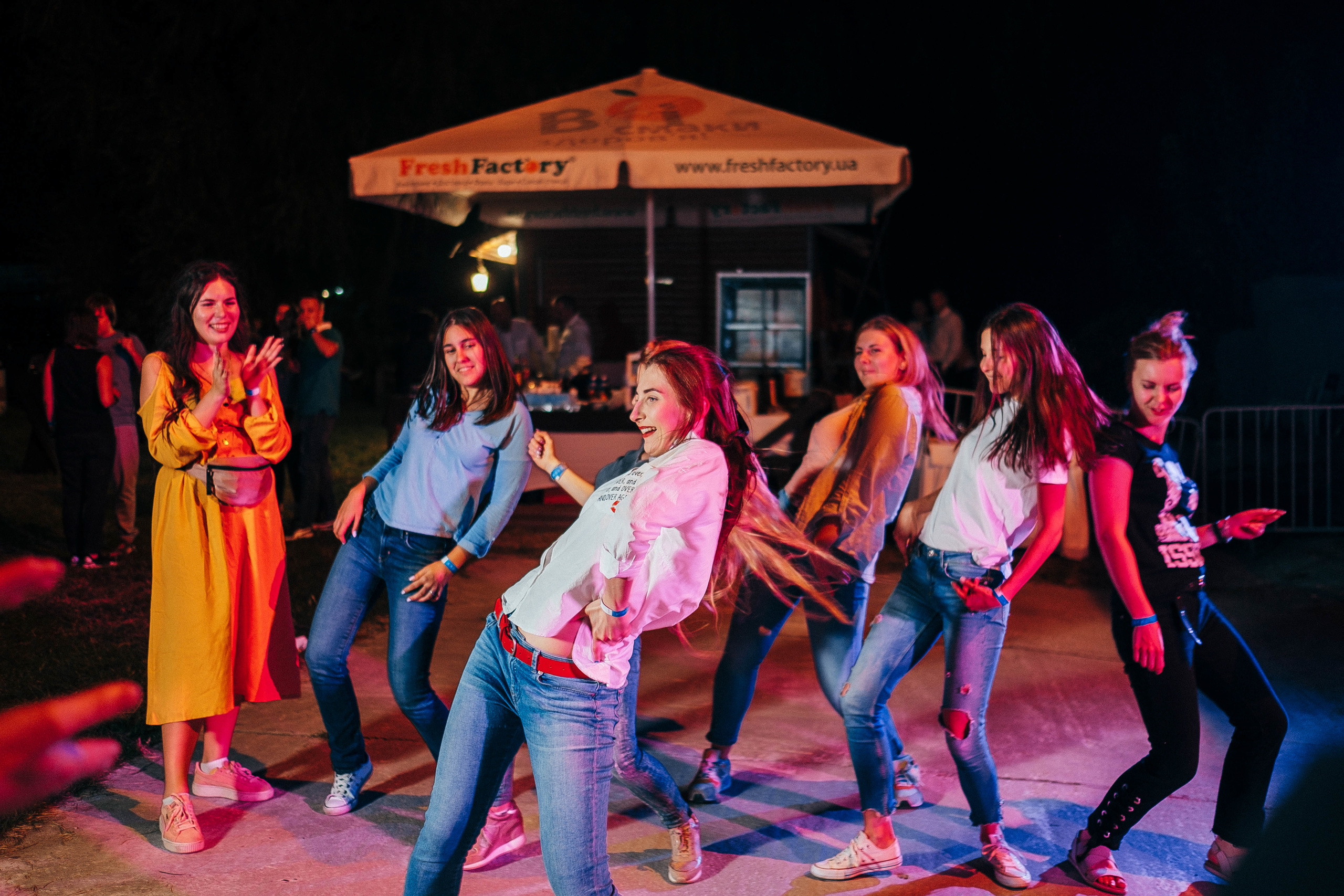 Event photographer in Vancouver BC. Ivan Skufinsky — wedding and family photographer in Vancouver