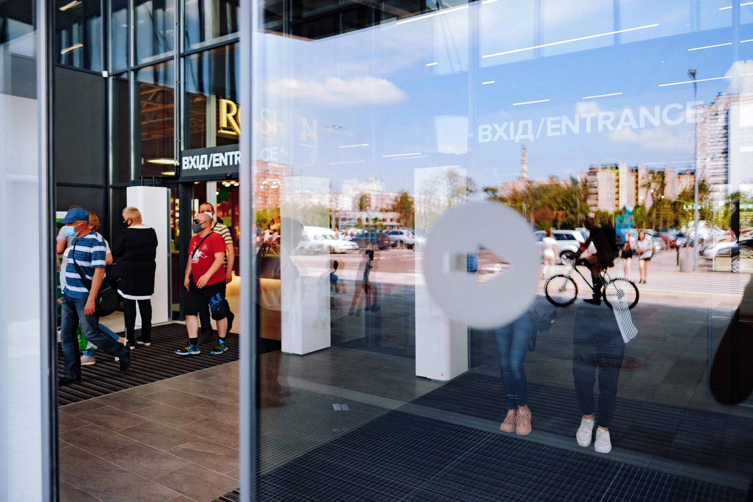 EXTERIER RETROVILLE. Ivan Skufinsky — wedding and family photographer in Vancouver