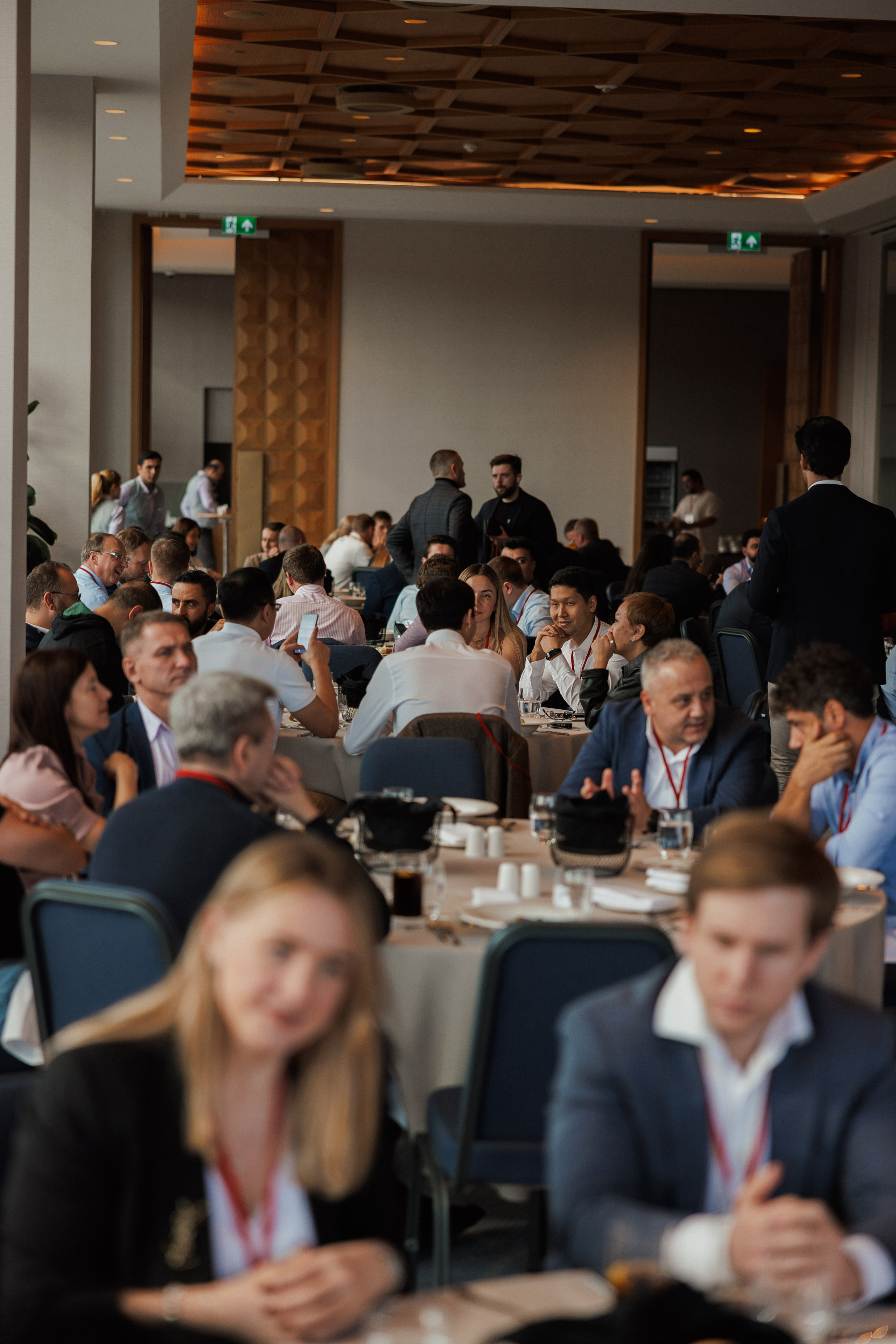 EXECUTIVE RETREAT Izmir Confidence Information Services. Ivan Skufinsky — wedding and family photographer in Vancouver