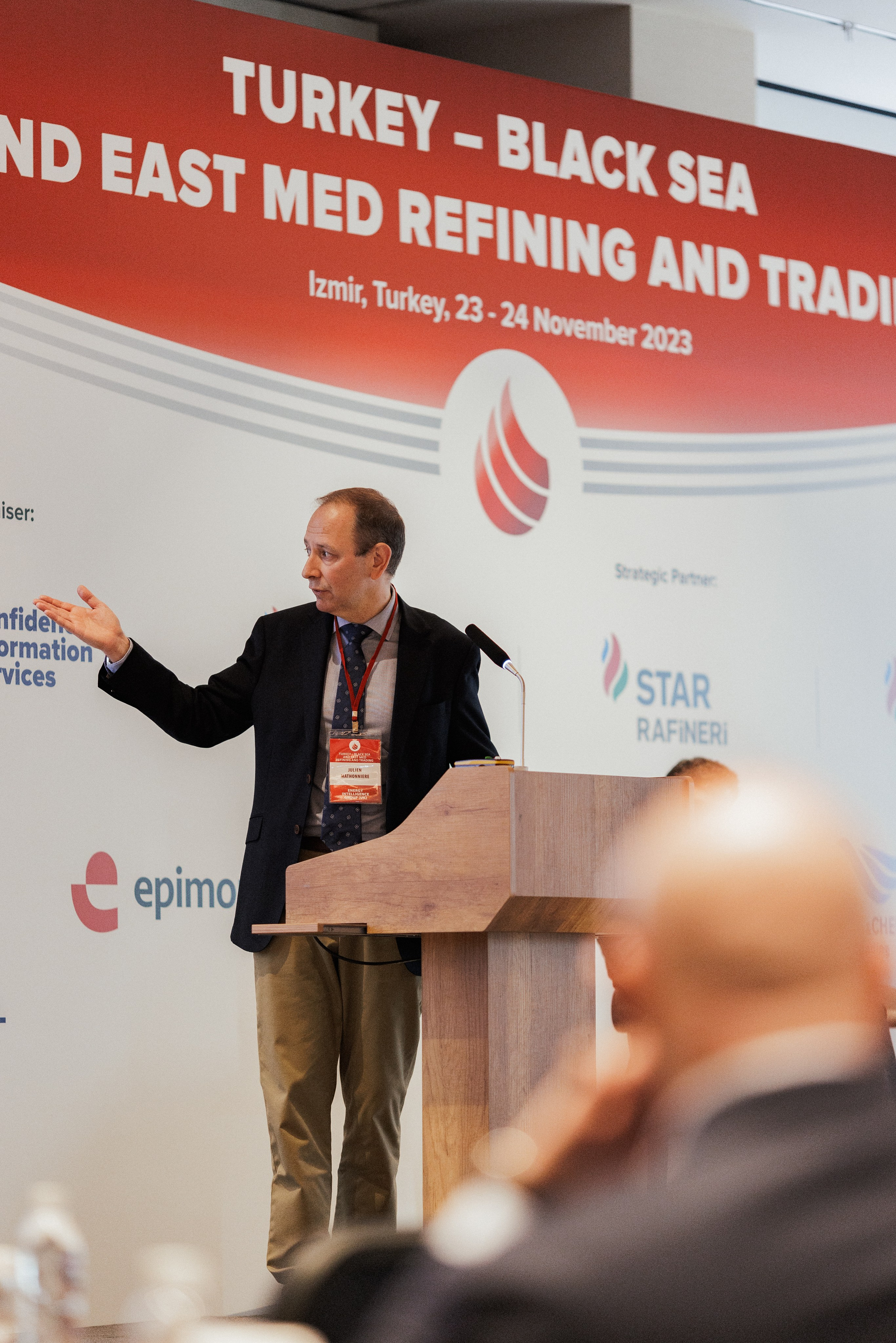 EXECUTIVE RETREAT Izmir Confidence Information Services. Ivan Skufinsky — wedding and family photographer in Vancouver