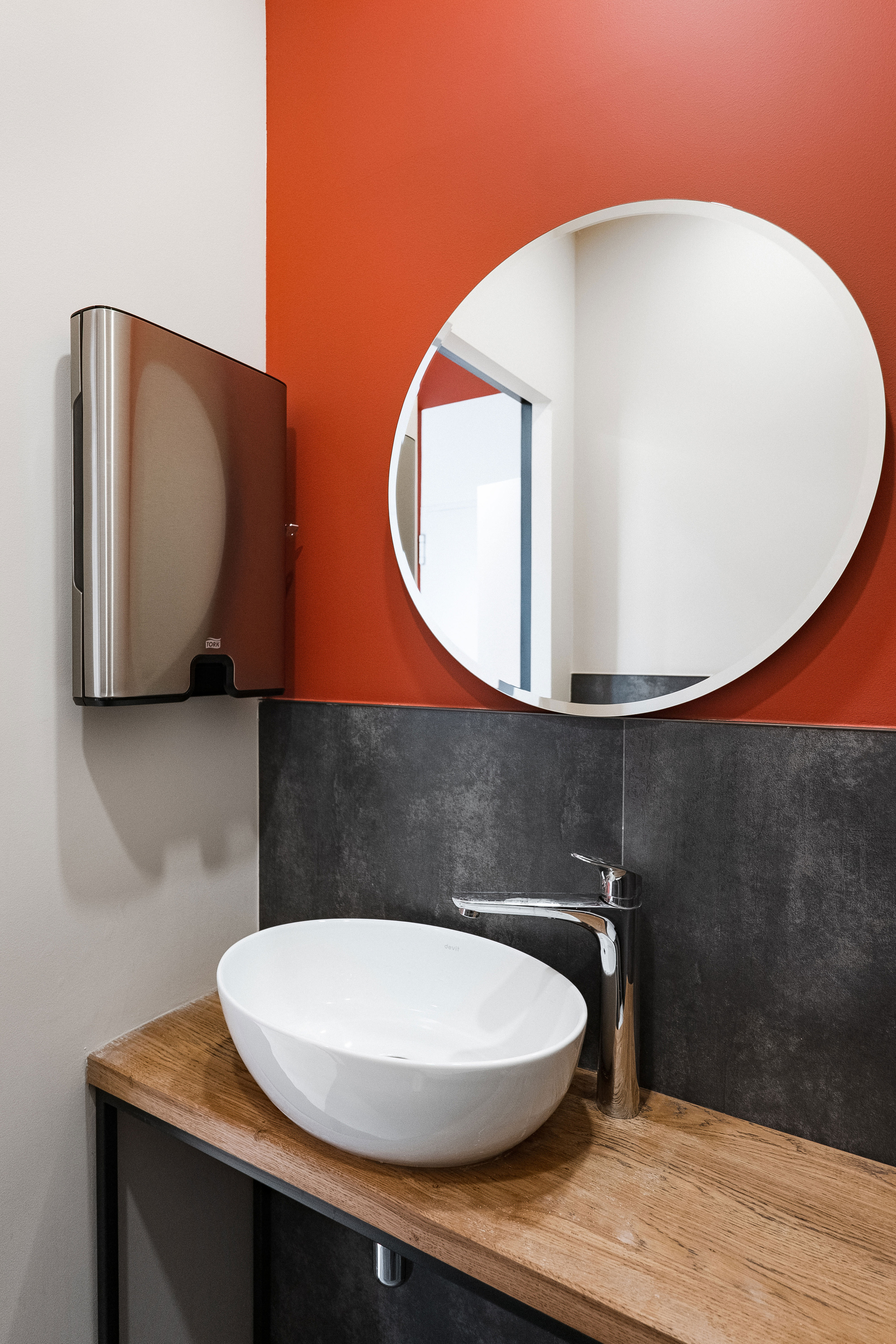 BC FORUM ORGANOSYN. Ivan Skufinsky — wedding and family photographer in Vancouver