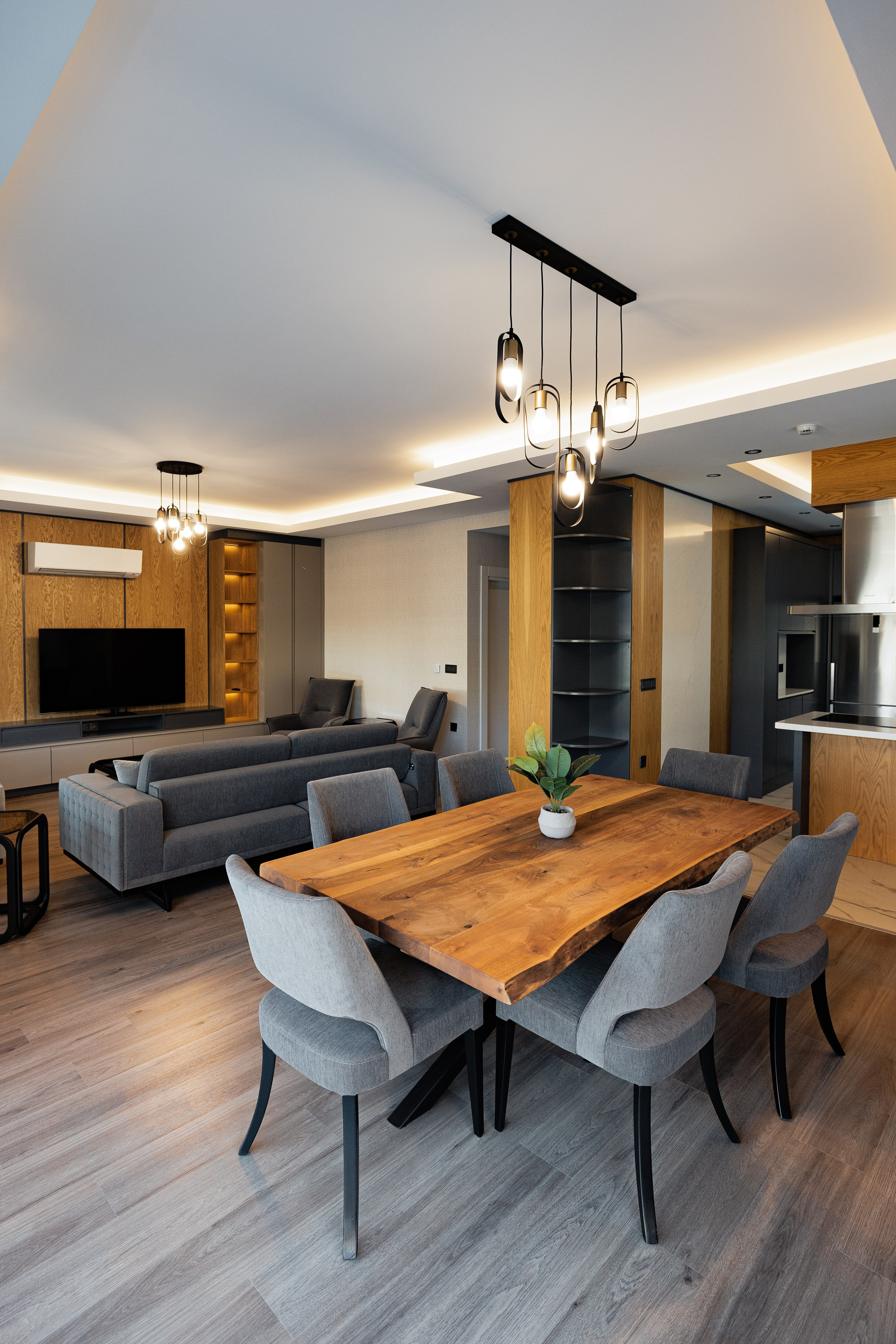 Real estate photographer in Vancouver Burnaby Richmond. Ivan Skufinsky — wedding and family photographer in Vancouver