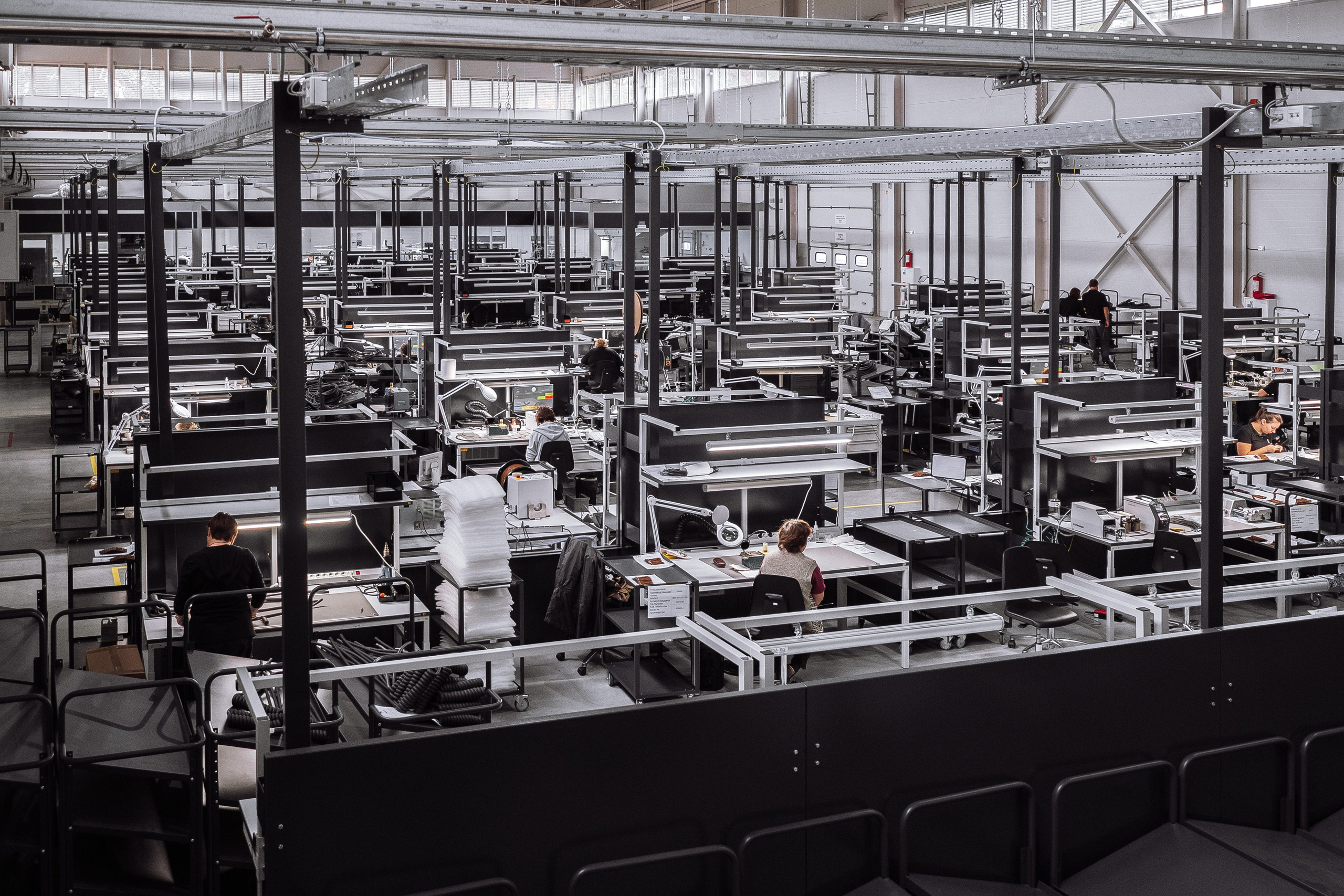 E & E Cable Solutions Factory. Ivan Skufinsky — wedding and family photographer in Vancouver