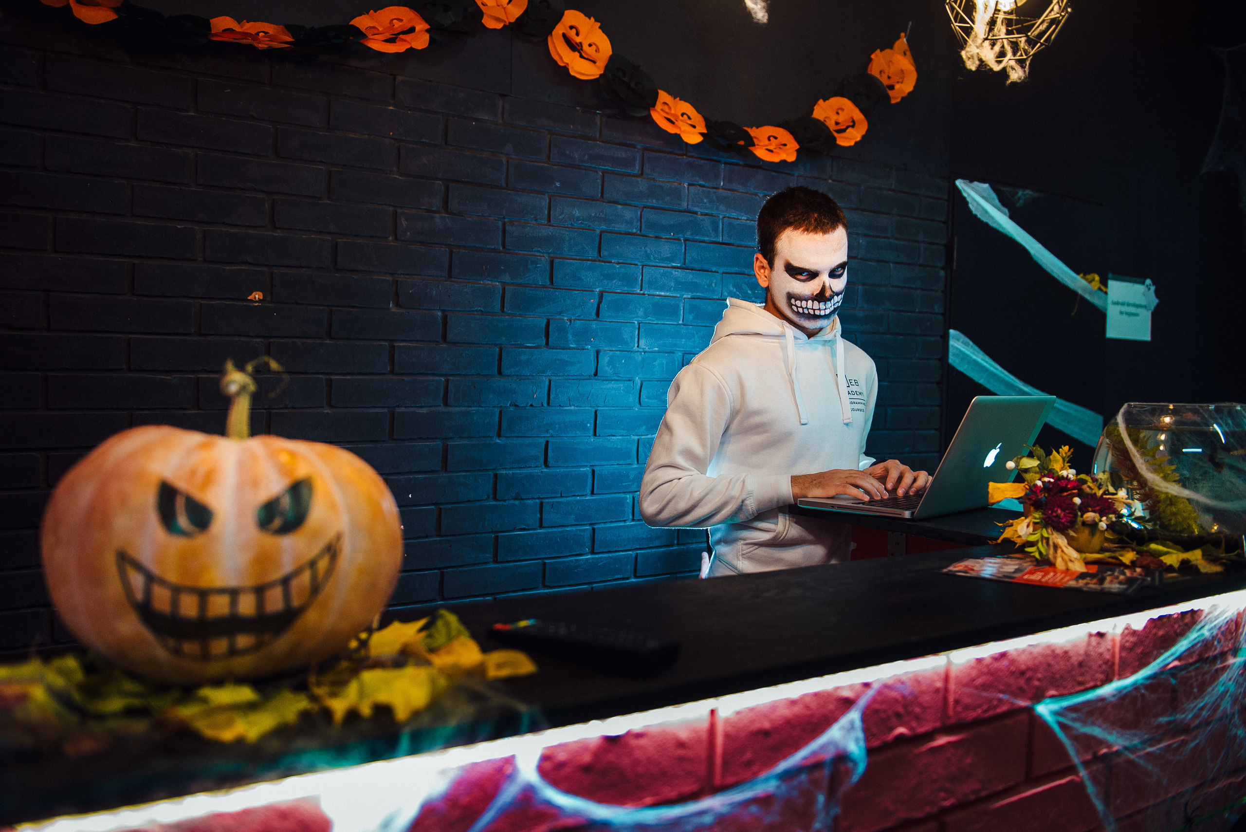 Фотограф на Helloween. Ivan Skufinsky — wedding and family photographer in Vancouver