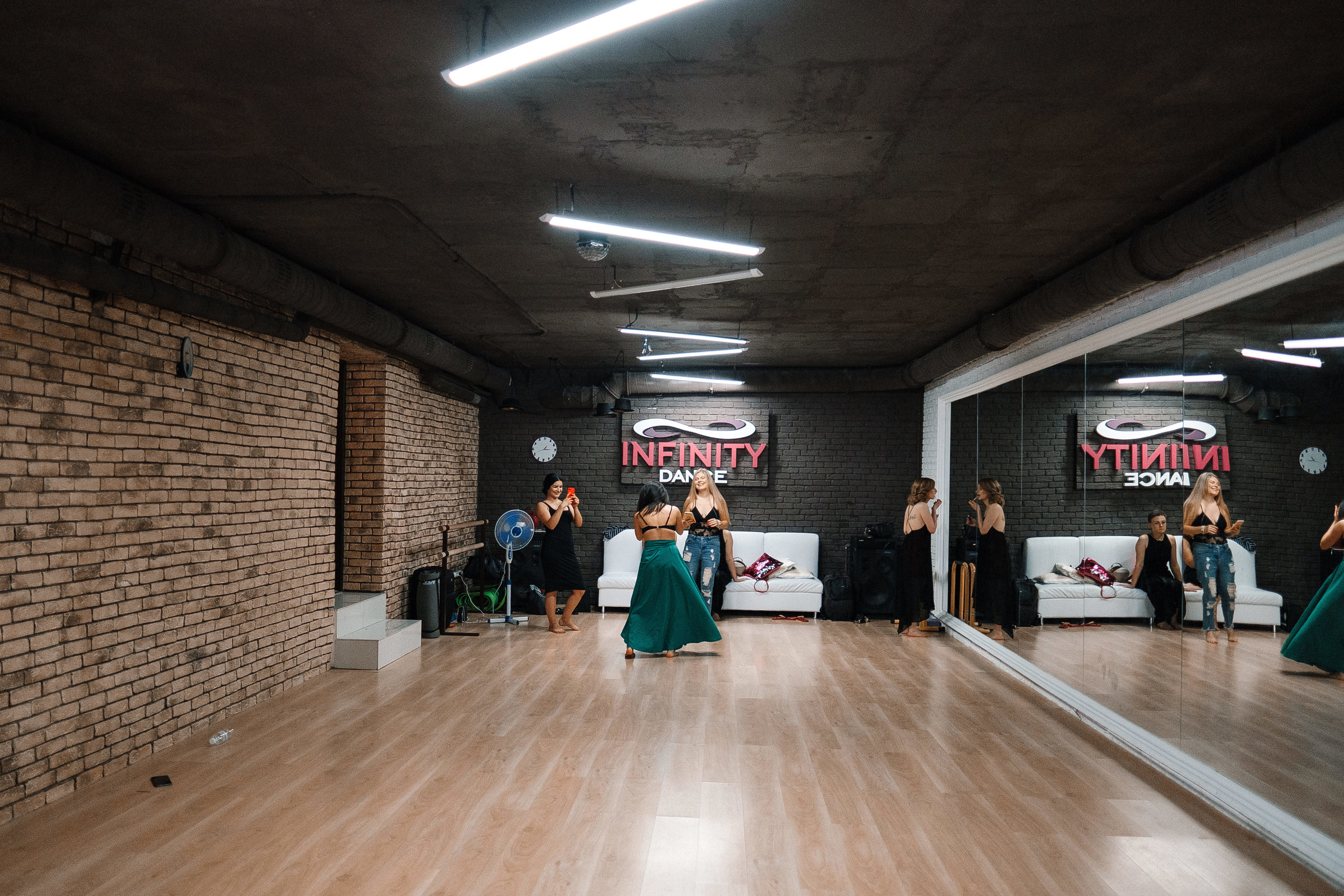 Dance. Ivan Skufinsky — wedding and family photographer in Vancouver