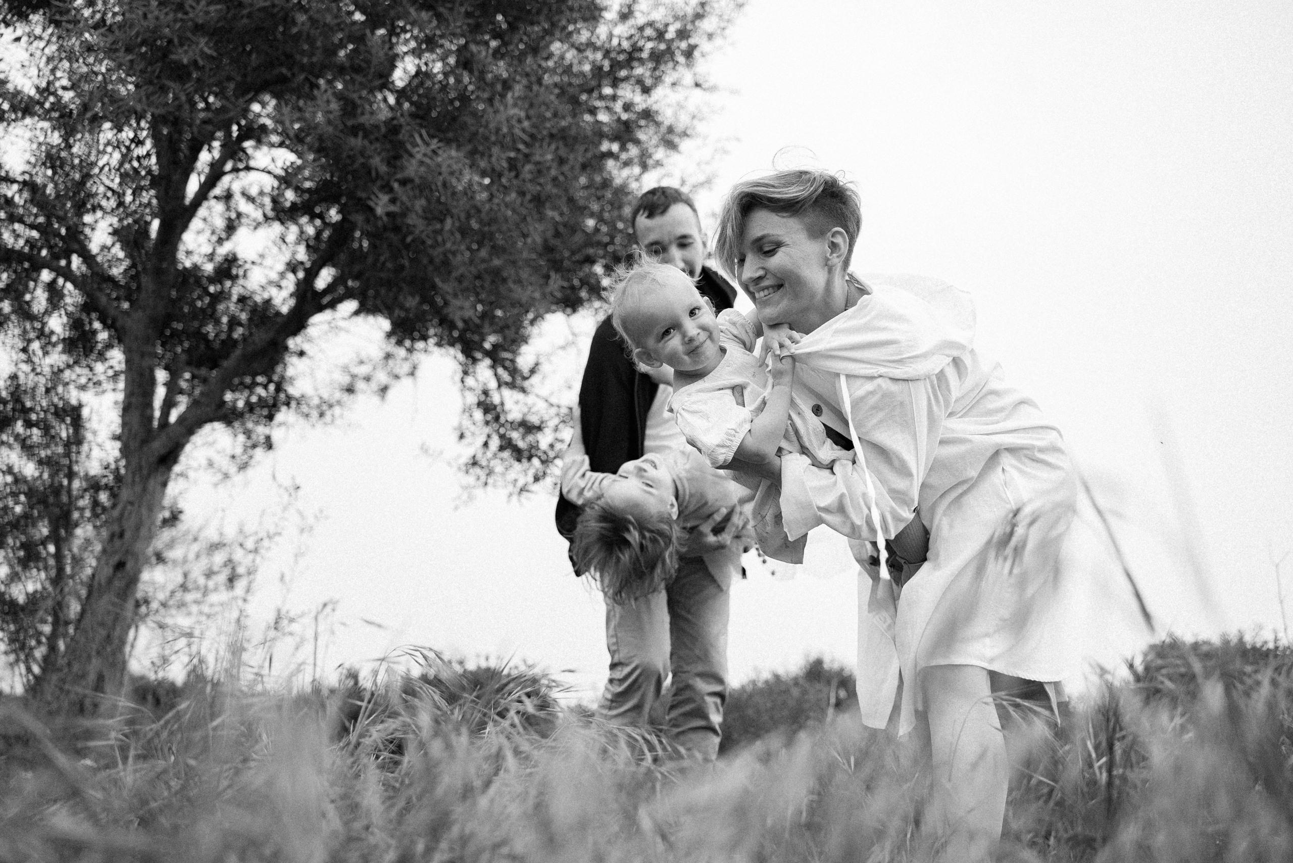 Семейная фотосессия в Ванкувере БС, Family photo session in Vancouver. Ivan Skufinsky — wedding and family photographer in Vancouver